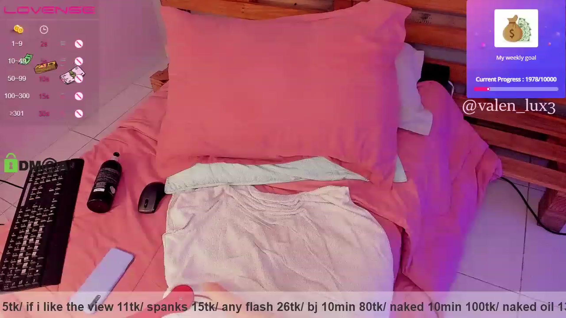 Gallery image thumbnail from valen_lux's myfreecams stream on, 07/22/2023, 18:42 image 12 of 20