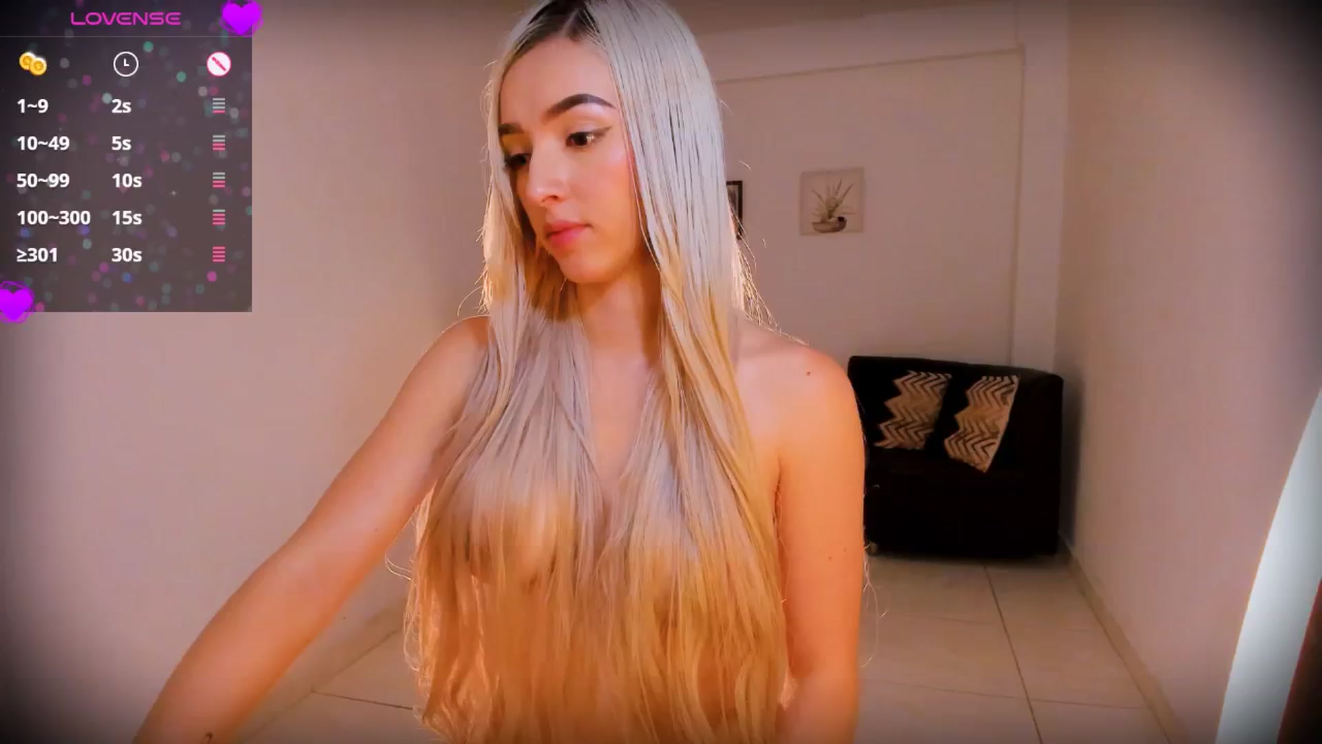Gallery image thumbnail from valen_lux's myfreecams stream on, 02/21/2025, 08:27 image 14 of 20
