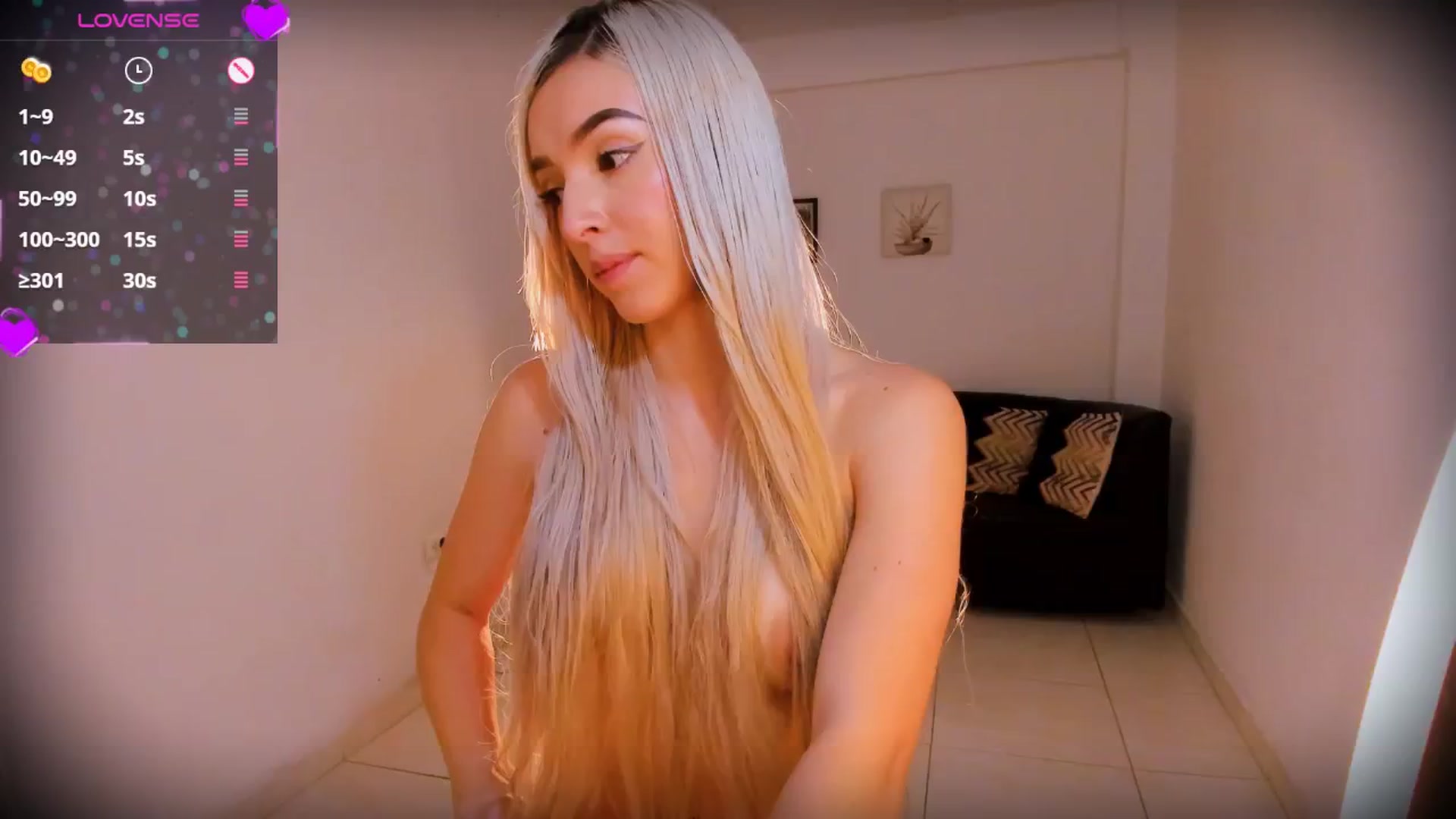 Gallery image thumbnail from valen_lux's myfreecams stream on, 02/21/2025, 08:27 image 17 of 20