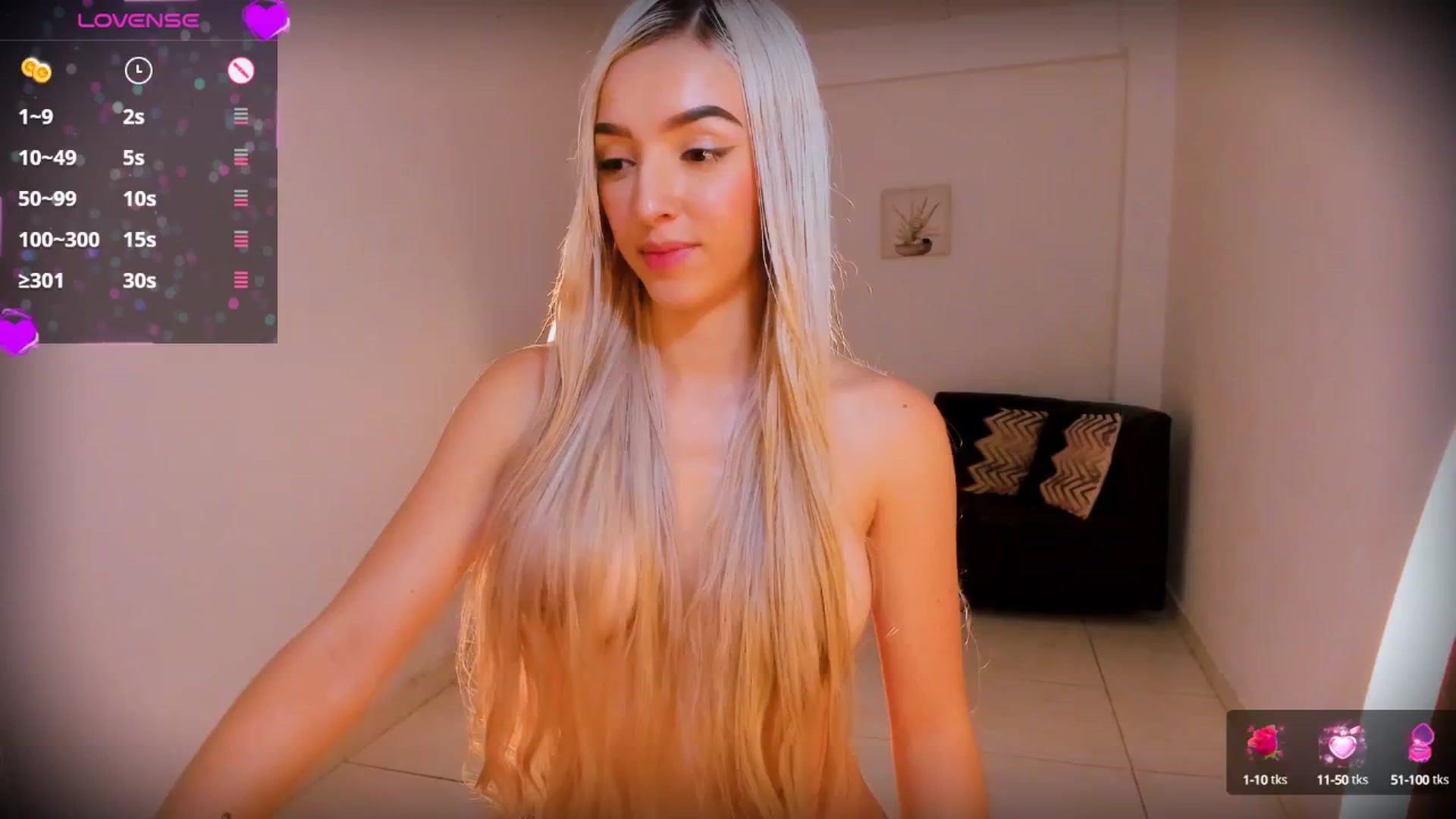 Gallery image thumbnail from valen_lux's myfreecams stream on, 02/21/2025, 08:27 image 9 of 20