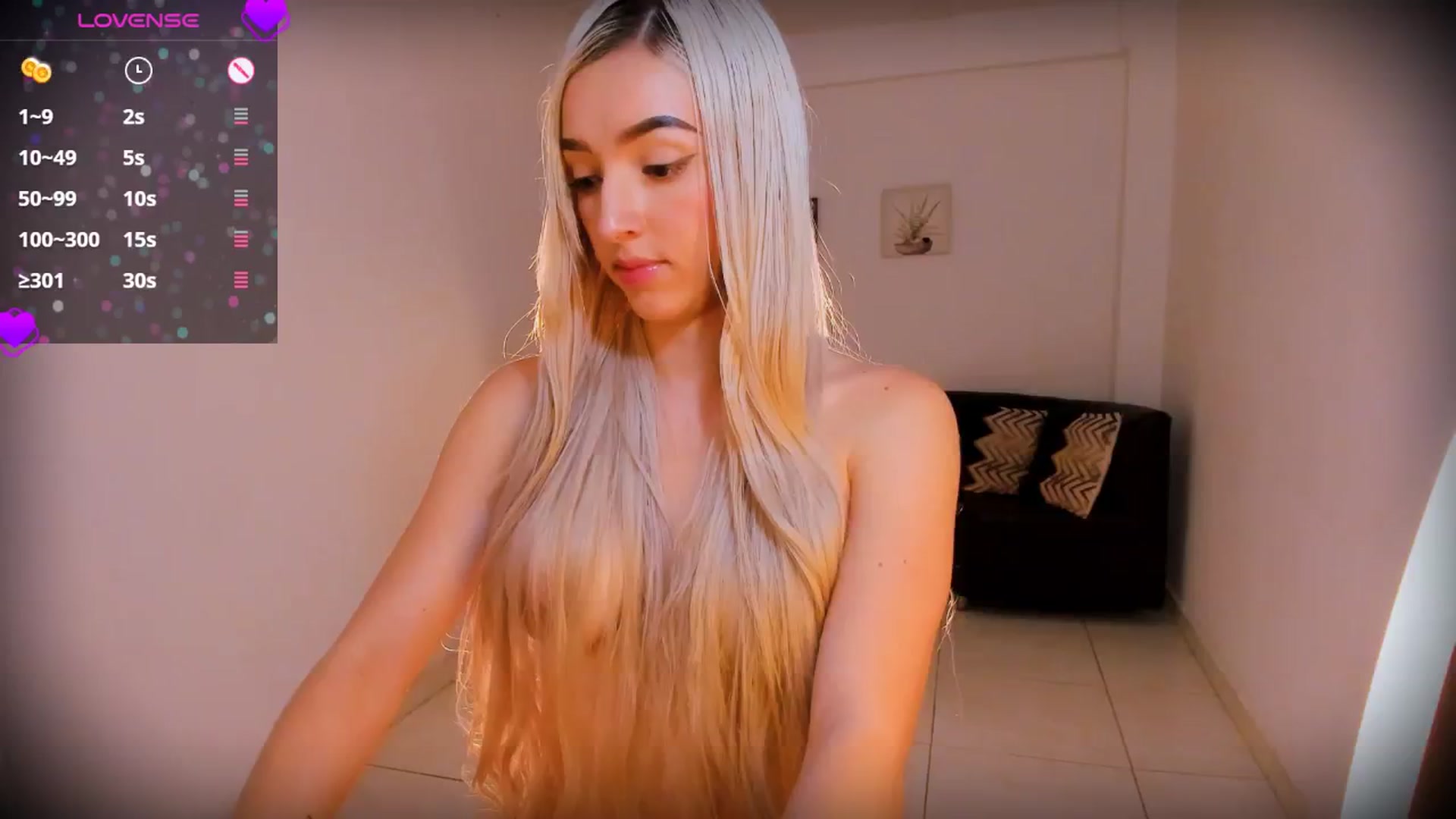 Gallery image thumbnail from valen_lux's myfreecams stream on, 02/21/2025, 08:27 image 15 of 20