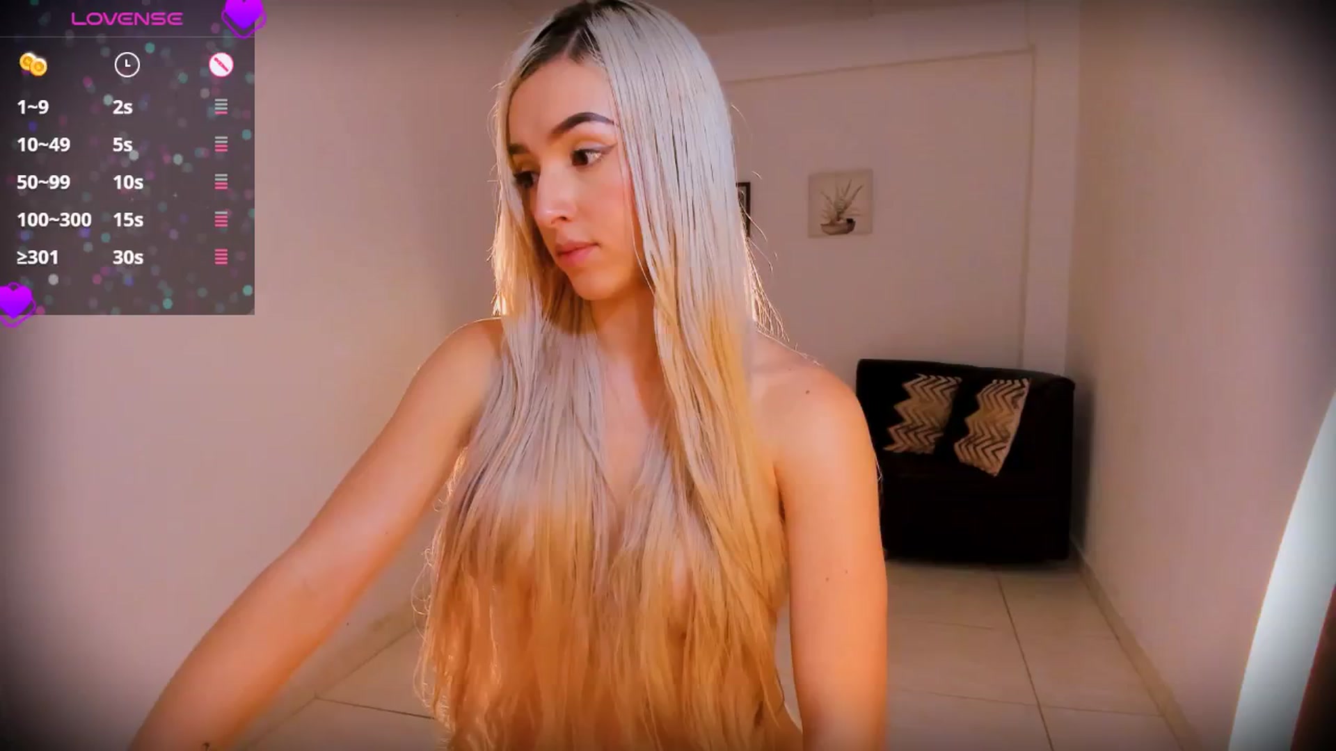 Gallery image thumbnail from valen_lux's myfreecams stream on, 02/21/2025, 08:27 image 19 of 20