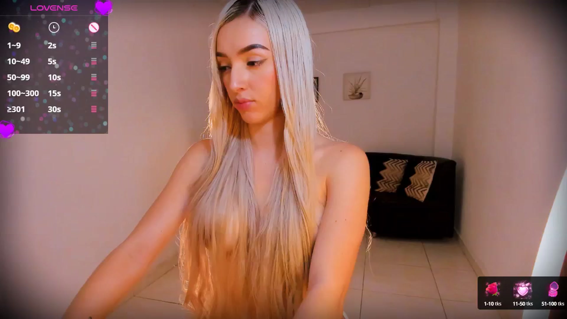 Gallery image thumbnail from valen_lux's myfreecams stream on, 02/21/2025, 08:27 image 10 of 20