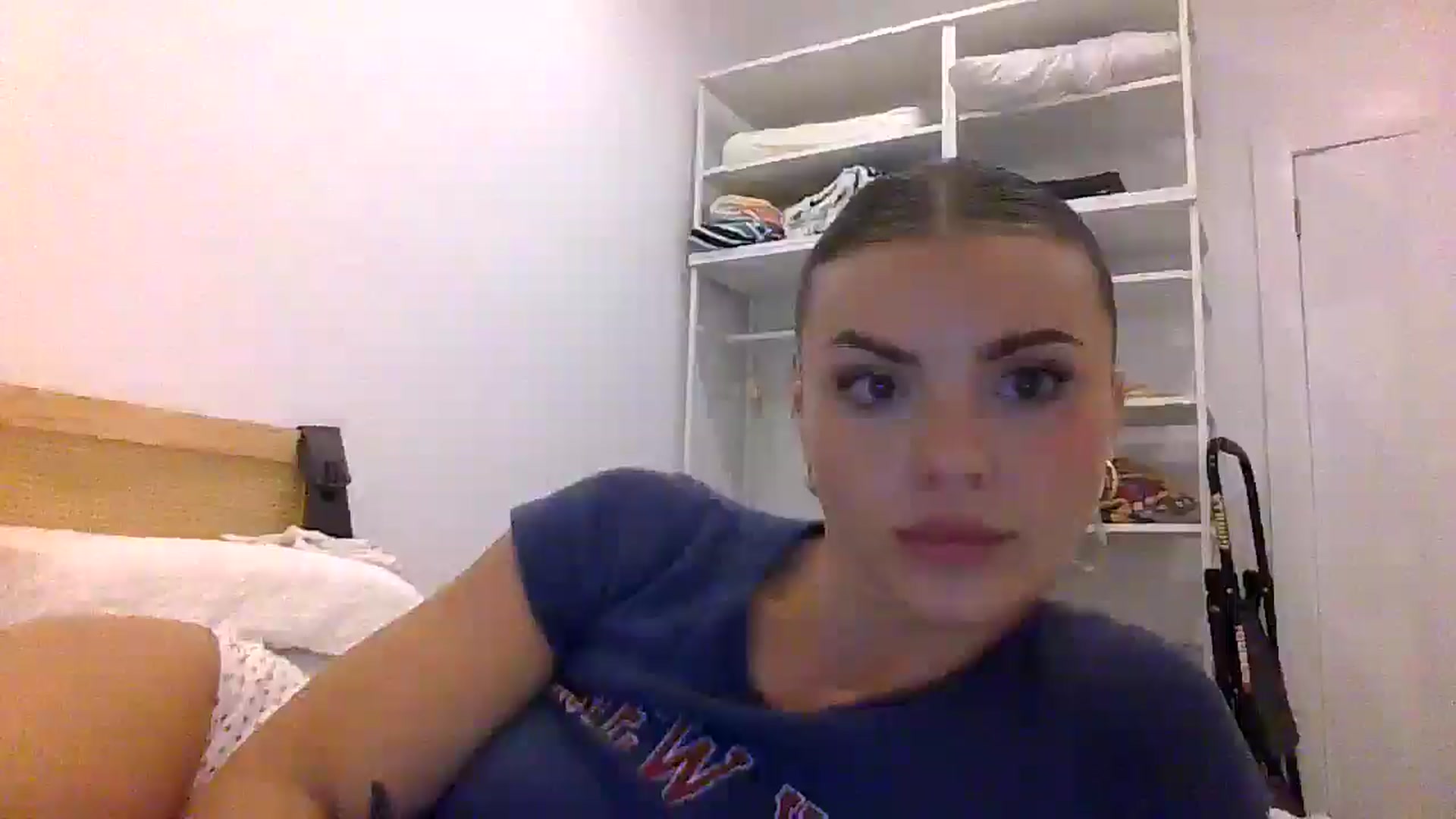 Gallery image thumbnail from valentinag_x's myfreecams stream on, 03/11/2025, 11:15 image 4 of 20