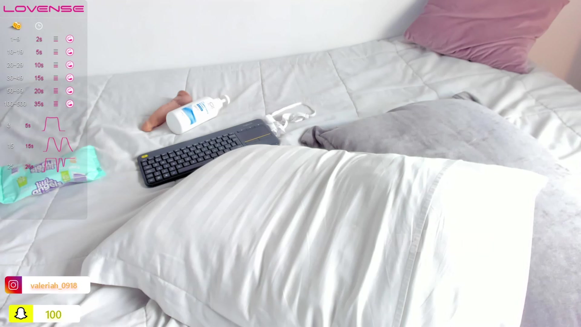 Gallery image thumbnail from valeriah_'s myfreecams stream on, 02/12/2023, 19:55 image 9 of 20