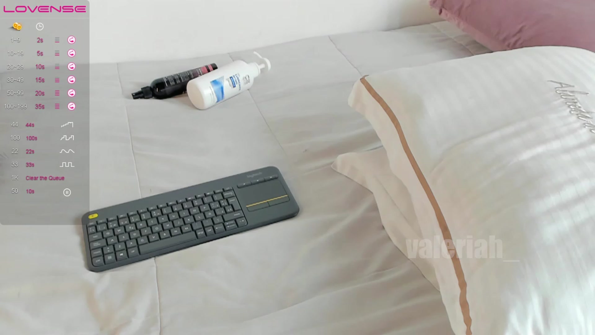Gallery image thumbnail from valeriah_'s myfreecams stream on, 04/06/2023, 16:24 image 18 of 20