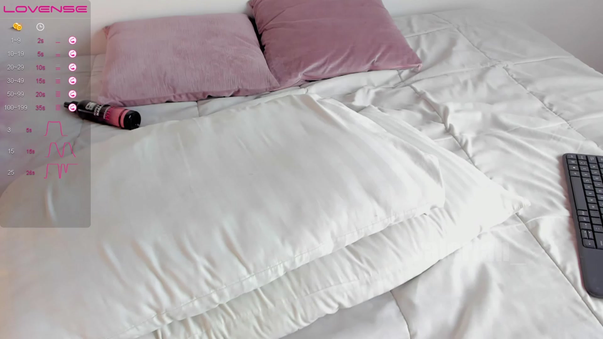 Gallery image thumbnail from valeriah_'s myfreecams stream on, 04/08/2023, 16:39 image 4 of 20