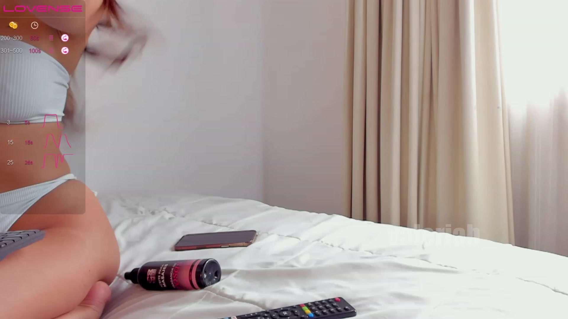 Gallery image thumbnail from valeriah_'s myfreecams stream on, 04/08/2023, 18:37 image 7 of 20