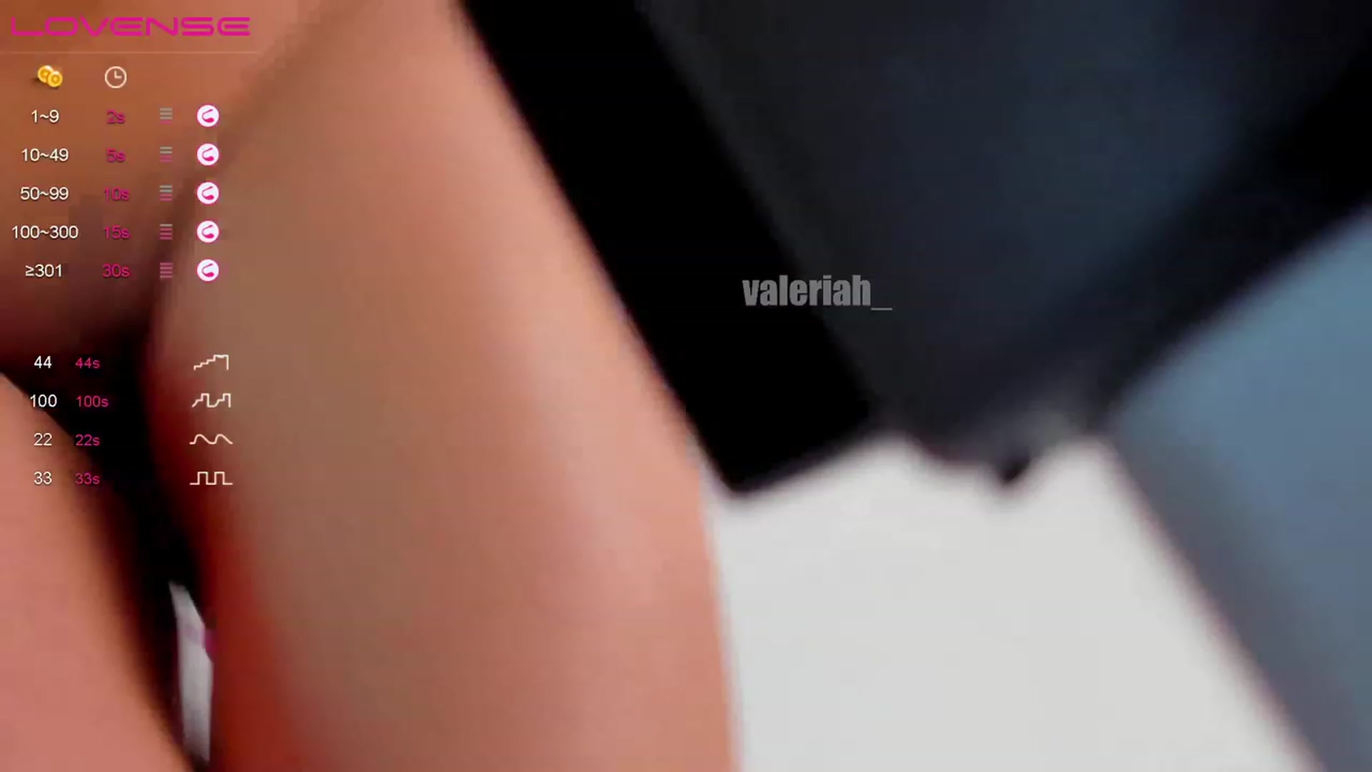 Gallery image thumbnail from valeriah_'s myfreecams stream on, 04/17/2023, 13:04 image 5 of 20