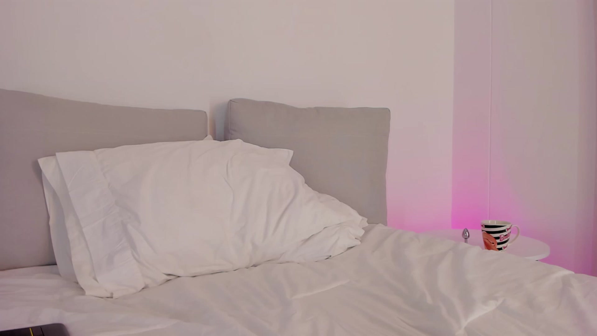 Gallery image thumbnail from valeriah_'s myfreecams stream on, 01/21/2024, 21:18 image 4 of 20