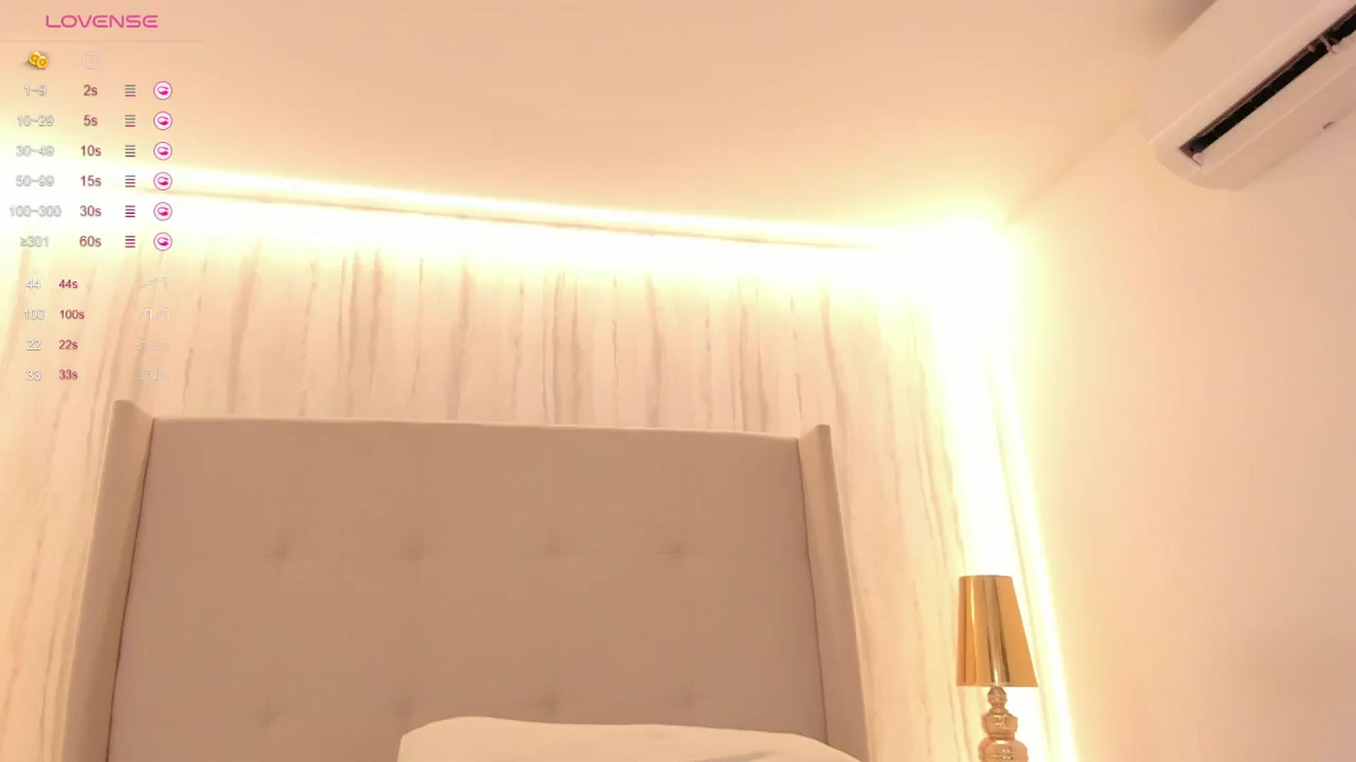 Gallery image thumbnail from valeriah_'s myfreecams stream on, 05/04/2024, 13:38 image 10 of 20
