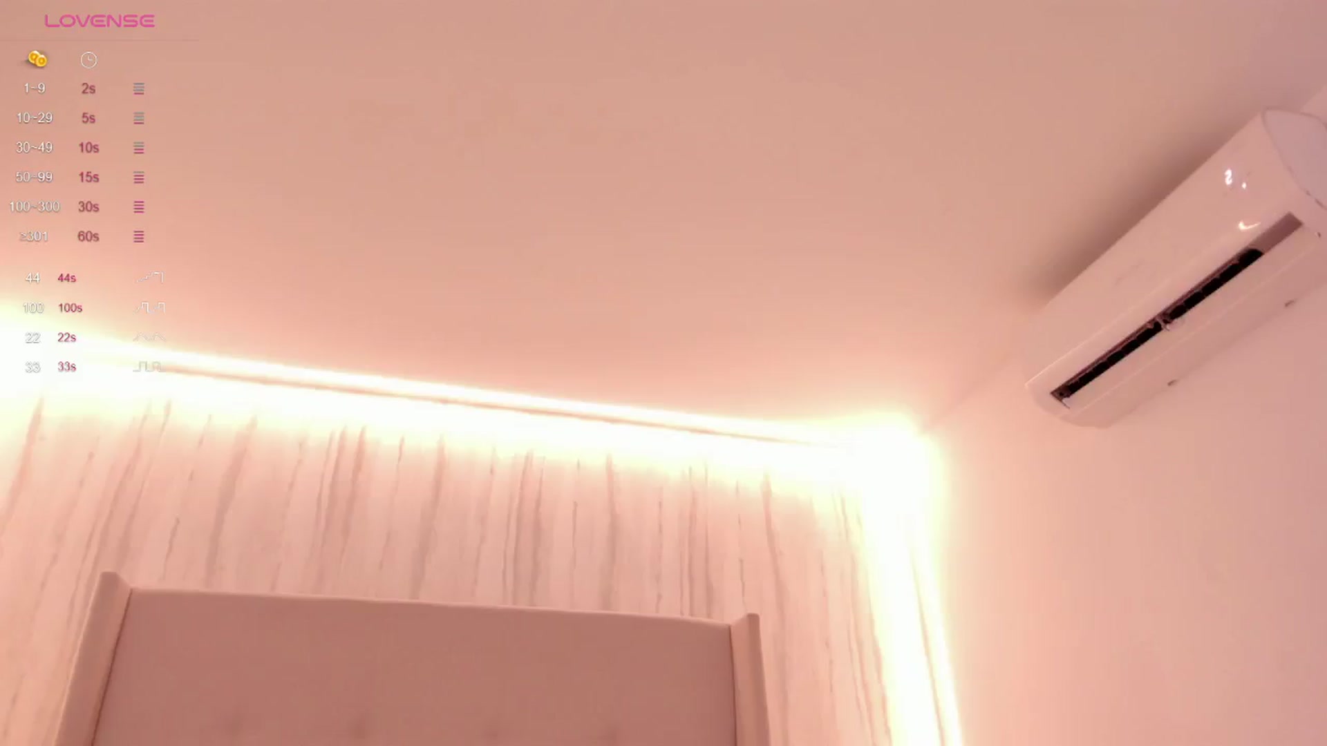 Gallery image thumbnail from valeriah_'s myfreecams stream on, 05/06/2024, 13:46 image 12 of 20