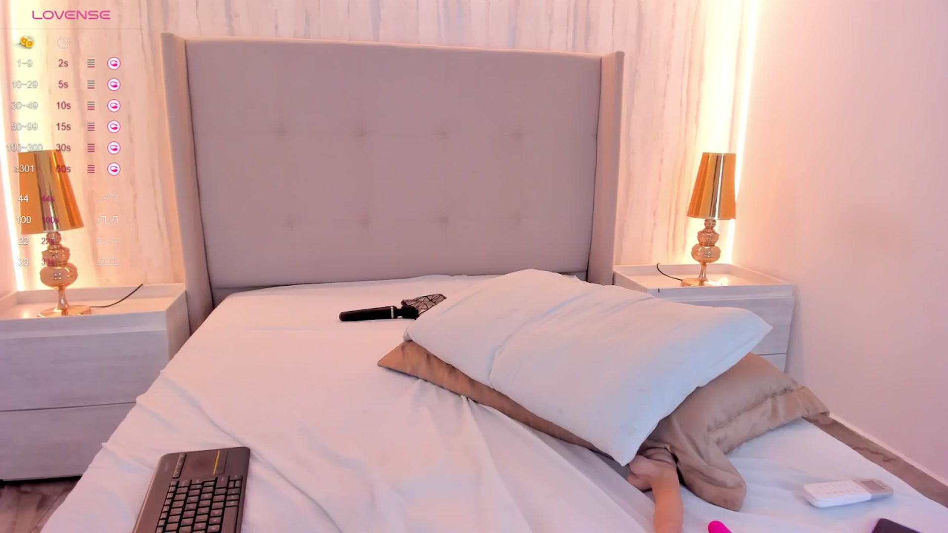 Gallery image thumbnail from valeriah_'s myfreecams stream on, 05/16/2024, 13:59 image 16 of 20