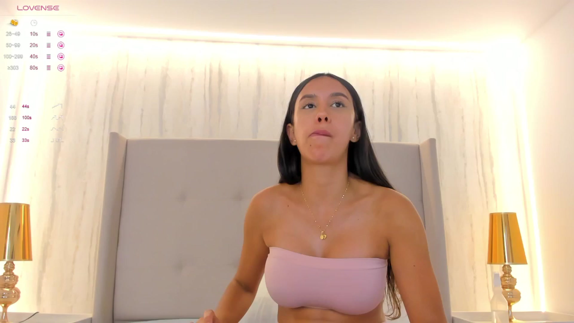 Gallery image thumbnail from valeriah_'s myfreecams stream on, 05/27/2024, 16:29 image 1 of 20