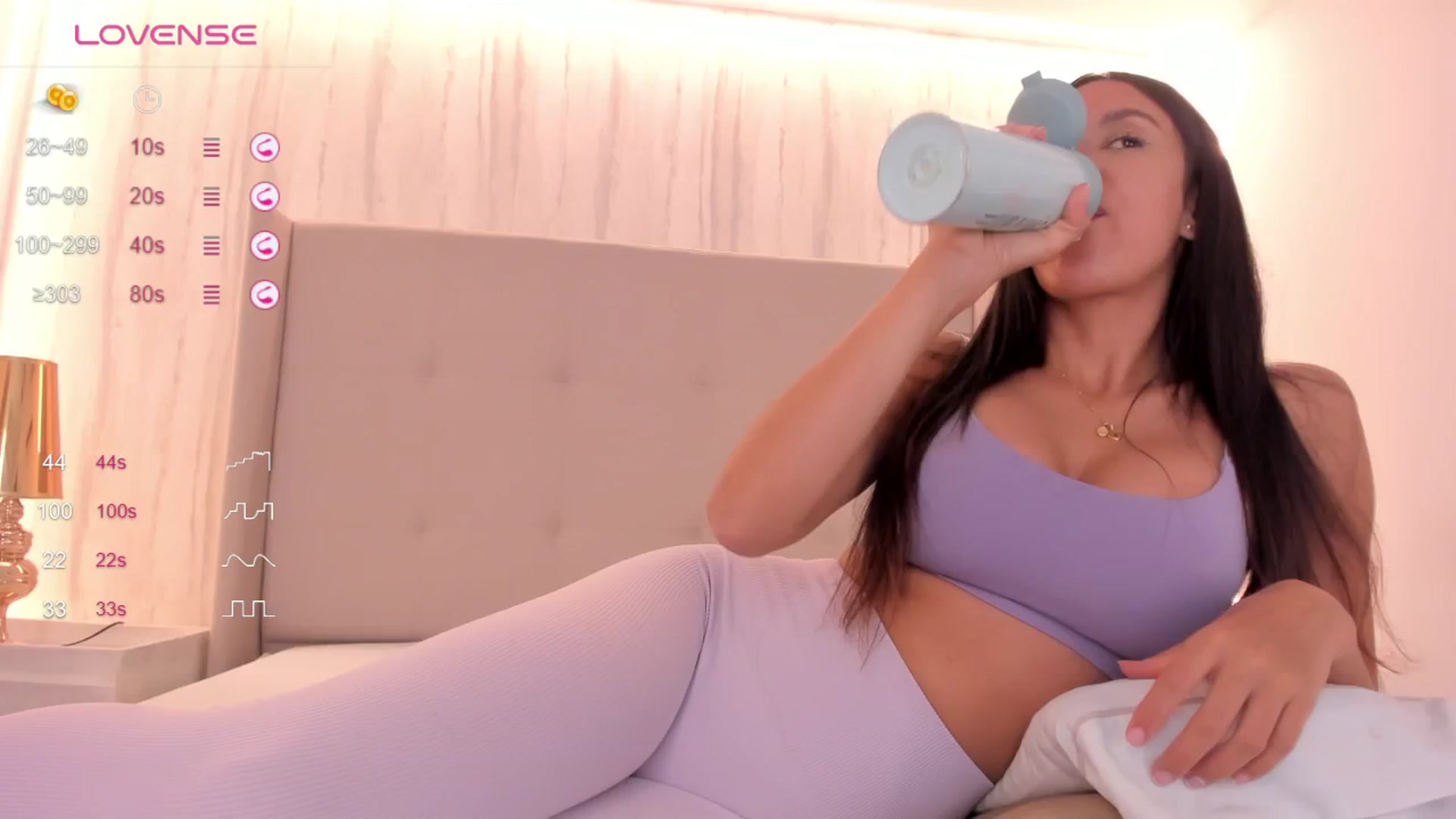 Gallery image thumbnail from valeriah_'s myfreecams stream on, 05/29/2024, 13:12 image 8 of 20
