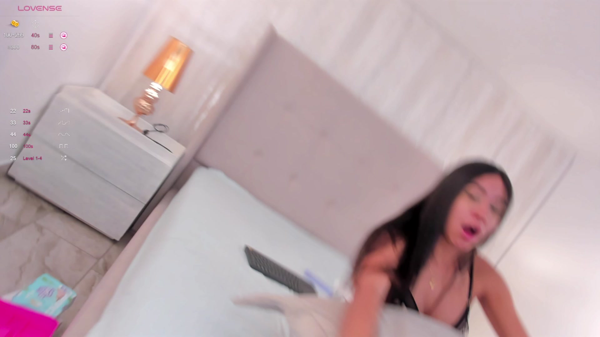Gallery image thumbnail from valeriah_'s myfreecams stream on, 06/17/2024, 12:42 image 8 of 20