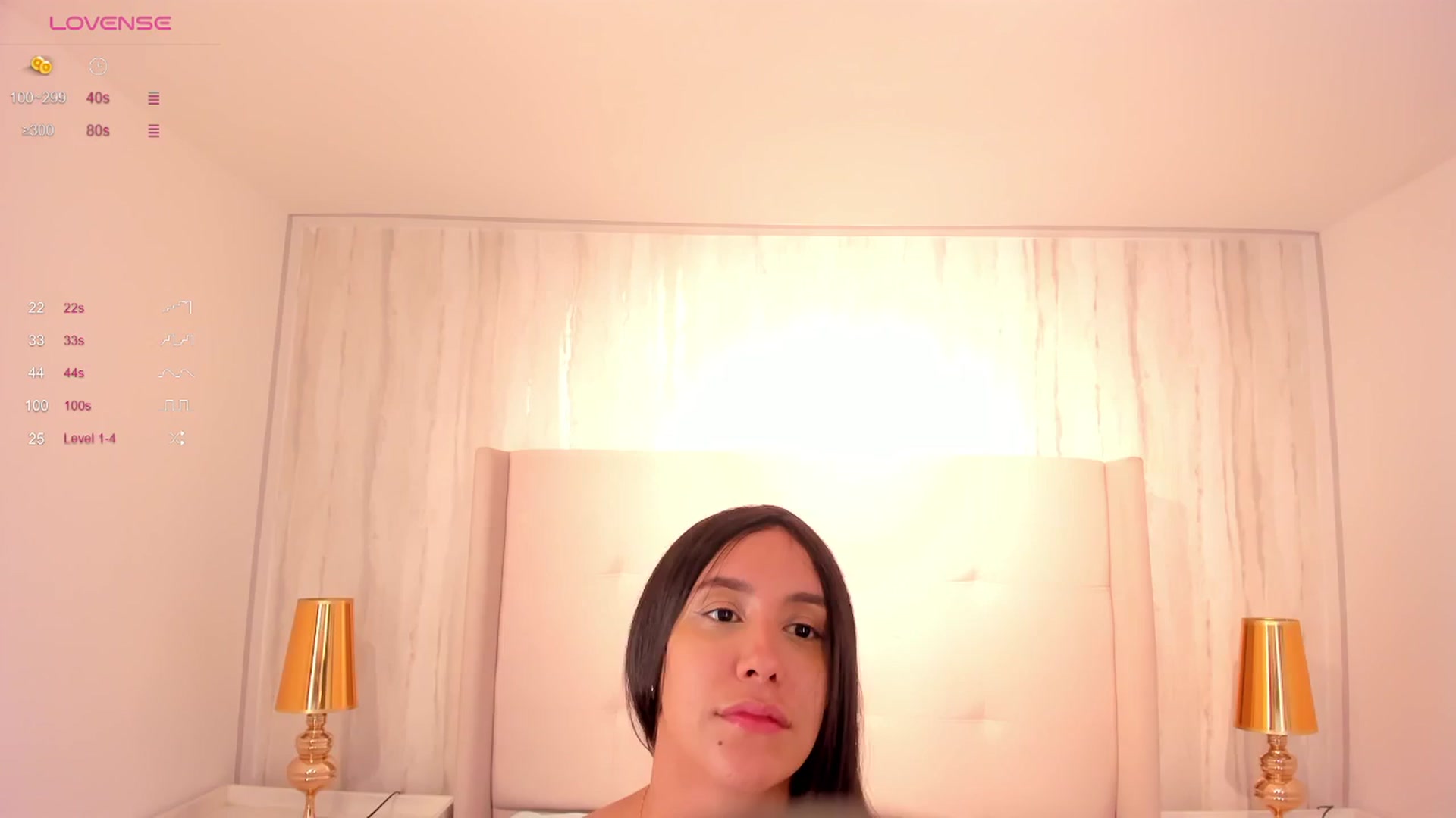 Gallery image thumbnail from valeriah_'s myfreecams stream on, 06/22/2024, 11:20 image 16 of 20