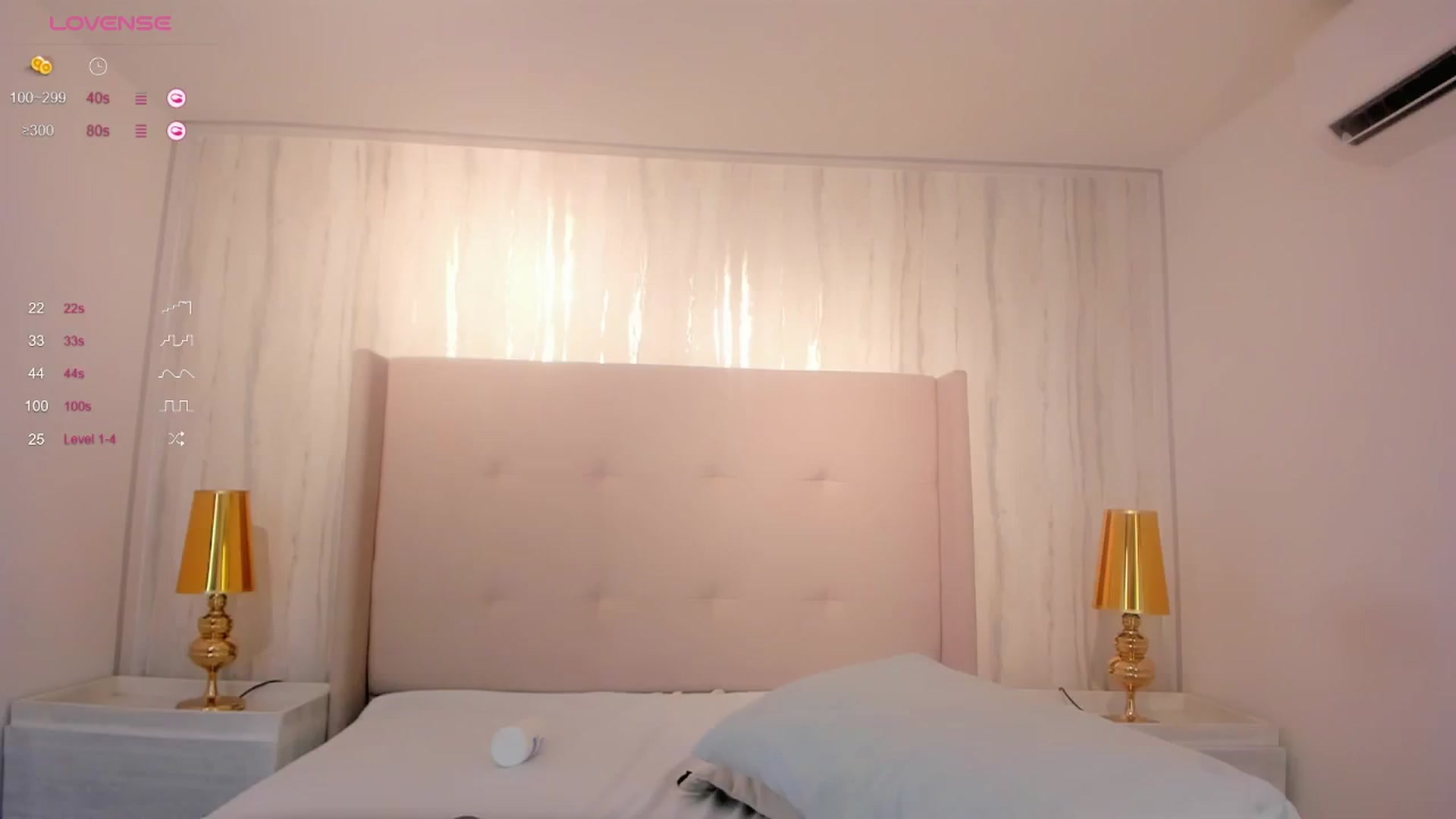 Gallery image thumbnail from valeriah_'s myfreecams stream on, 07/13/2024, 13:19 image 18 of 20
