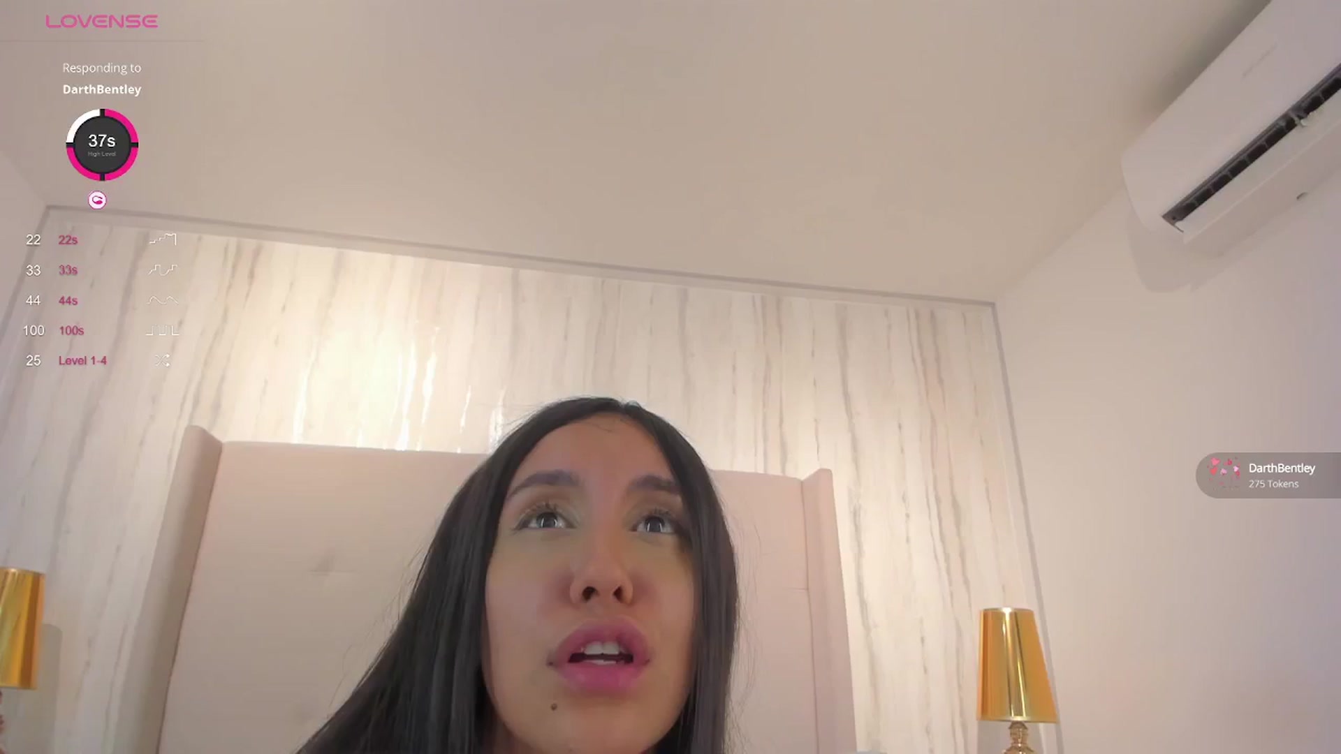 Gallery image thumbnail from valeriah_'s myfreecams stream on, 07/13/2024, 16:28 image 3 of 20