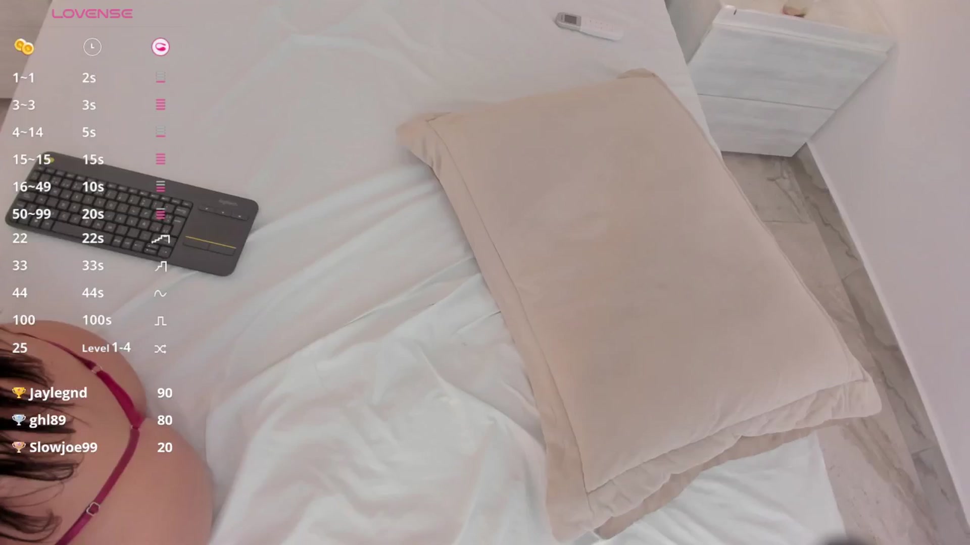 Gallery image thumbnail from valeriah_'s myfreecams stream on, 10/21/2024, 14:42 image 10 of 20