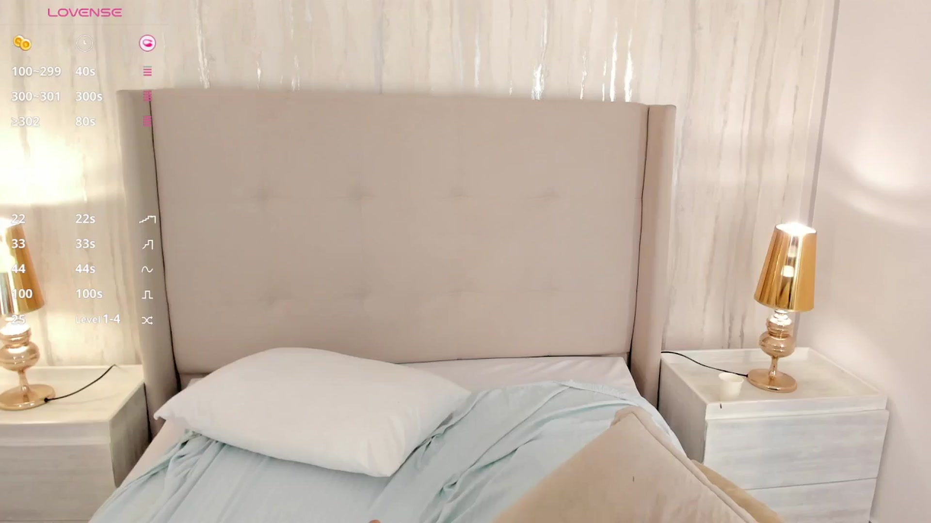 Gallery image thumbnail from valeriah_'s myfreecams stream on, 12/31/2024, 14:19 image 19 of 20