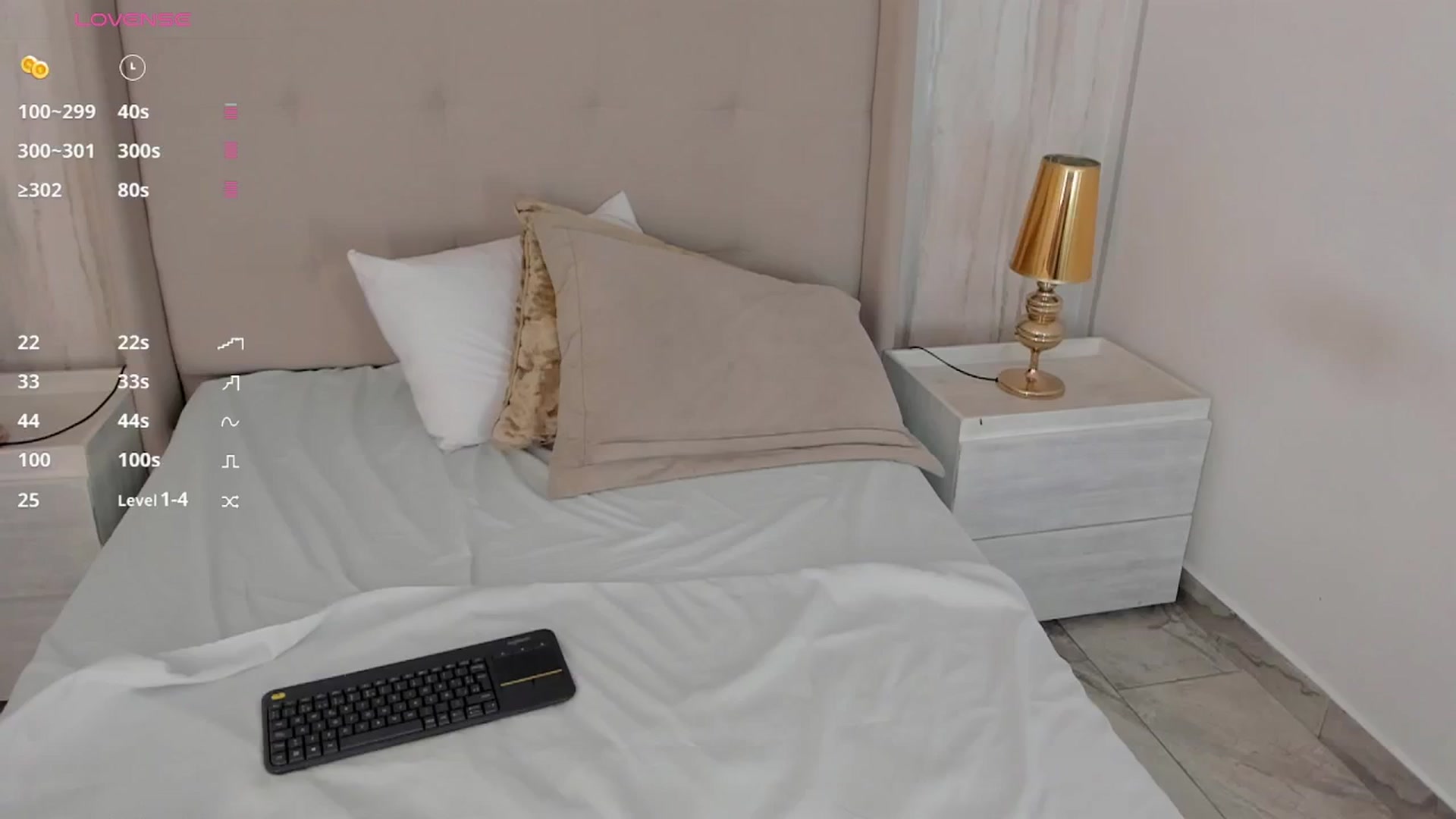 Gallery image thumbnail from valeriah_'s myfreecams stream on, 01/15/2025, 15:17 image 3 of 20
