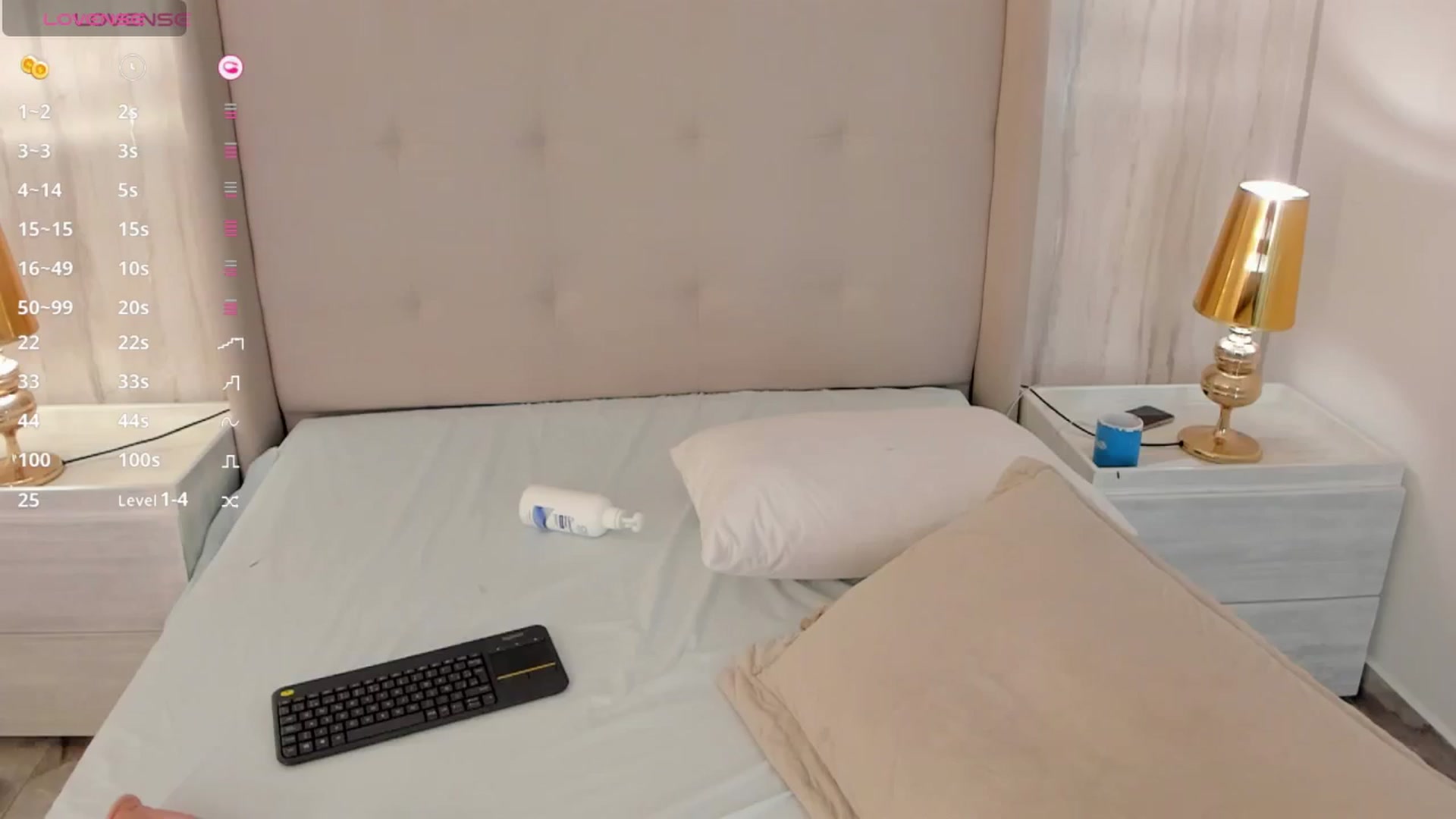 Gallery image thumbnail from valeriah_'s myfreecams stream on, 01/23/2025, 12:46 image 15 of 20