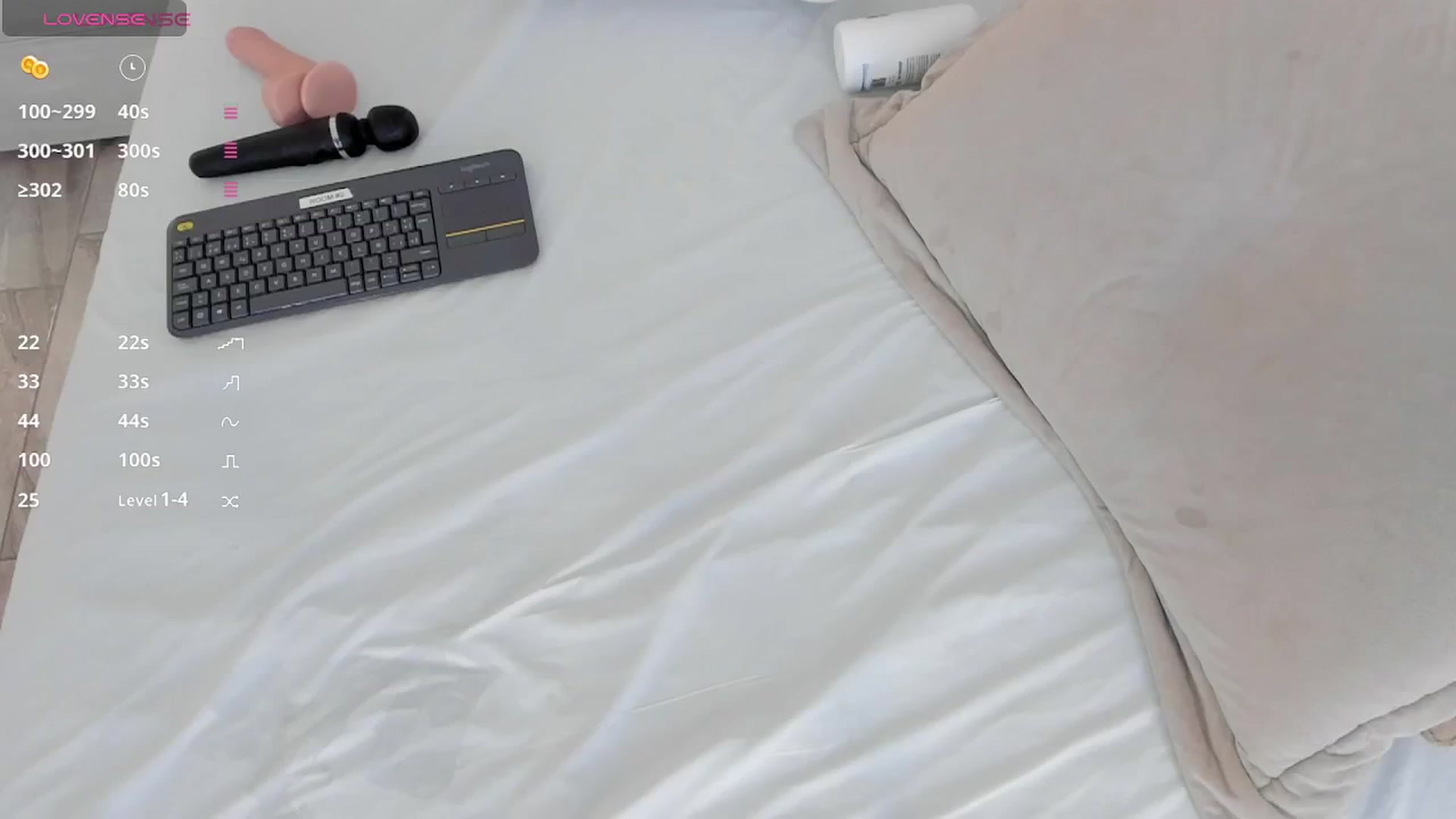Gallery image thumbnail from valeriah_'s myfreecams stream on, 02/13/2025, 13:21 image 17 of 20