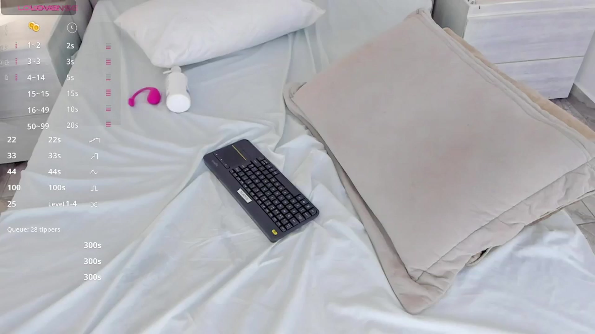 Gallery image thumbnail from valeriah_'s myfreecams stream on, 02/13/2025, 16:46 image 12 of 20
