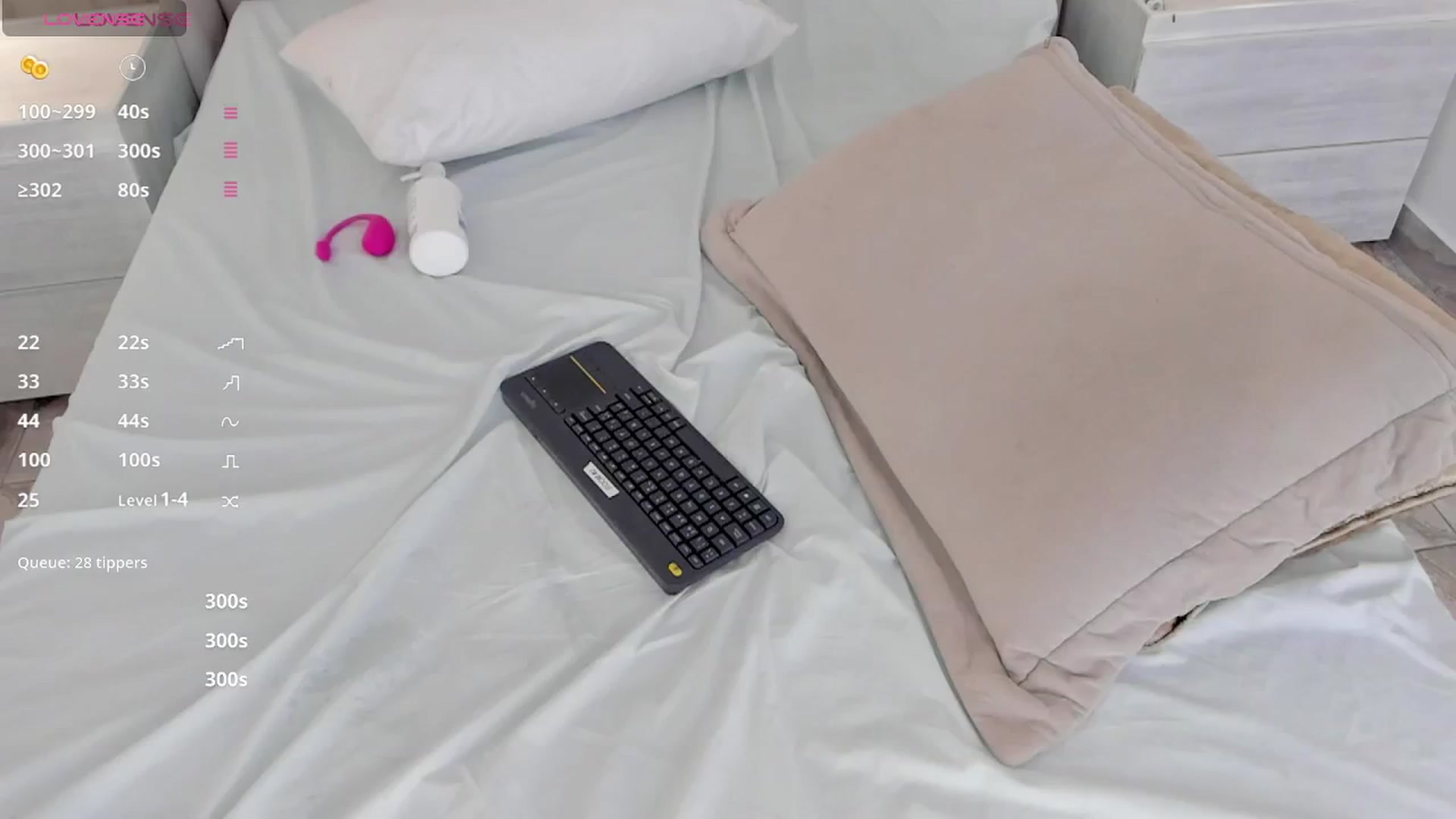 Gallery image thumbnail from valeriah_'s myfreecams stream on, 02/13/2025, 16:46 image 11 of 20