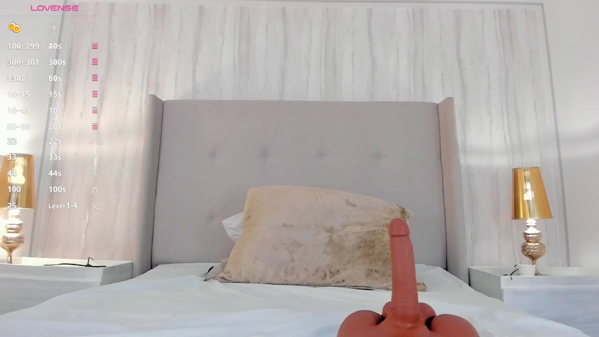 Gallery image thumbnail from valeriah_'s myfreecams stream on, 02/18/2025, 13:22 image 18 of 20