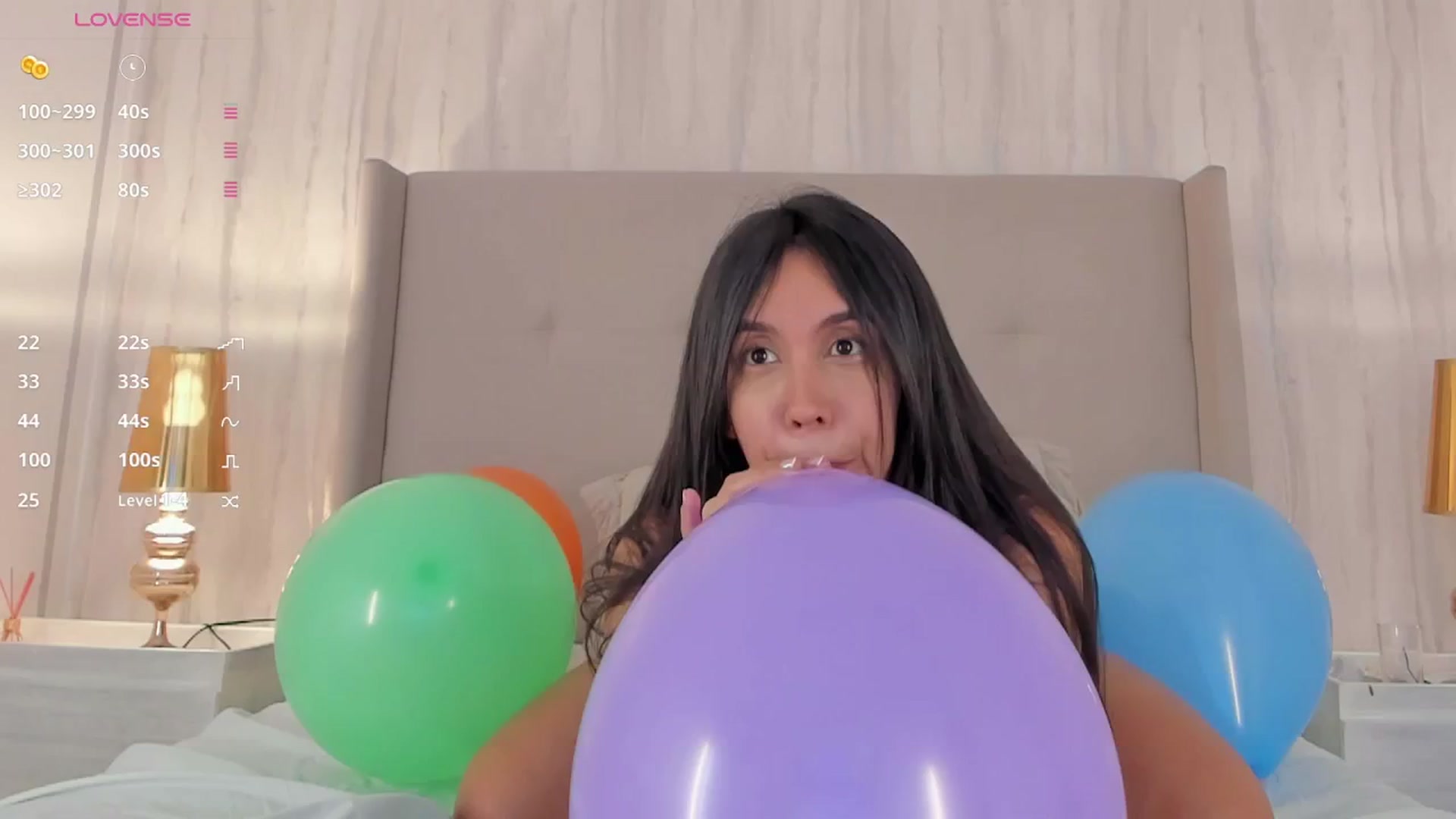 Gallery image thumbnail from valeriah_'s myfreecams stream on, 02/24/2025, 15:49 image 13 of 20
