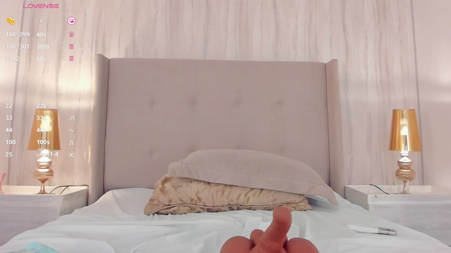 Gallery image thumbnail from valeriah_'s myfreecams stream on, 02/25/2025, 13:50 image 14 of 20