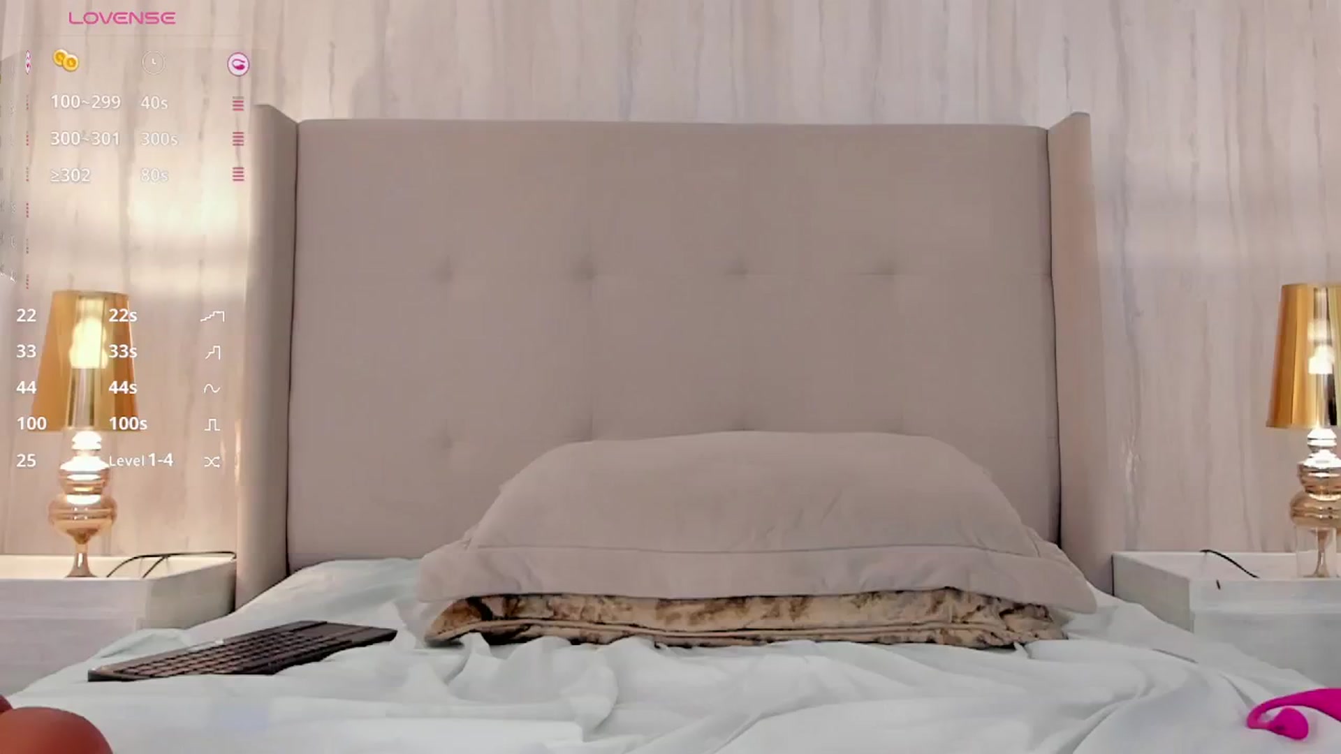 Gallery image thumbnail from valeriah_'s myfreecams stream on, 02/25/2025, 15:05 image 16 of 20