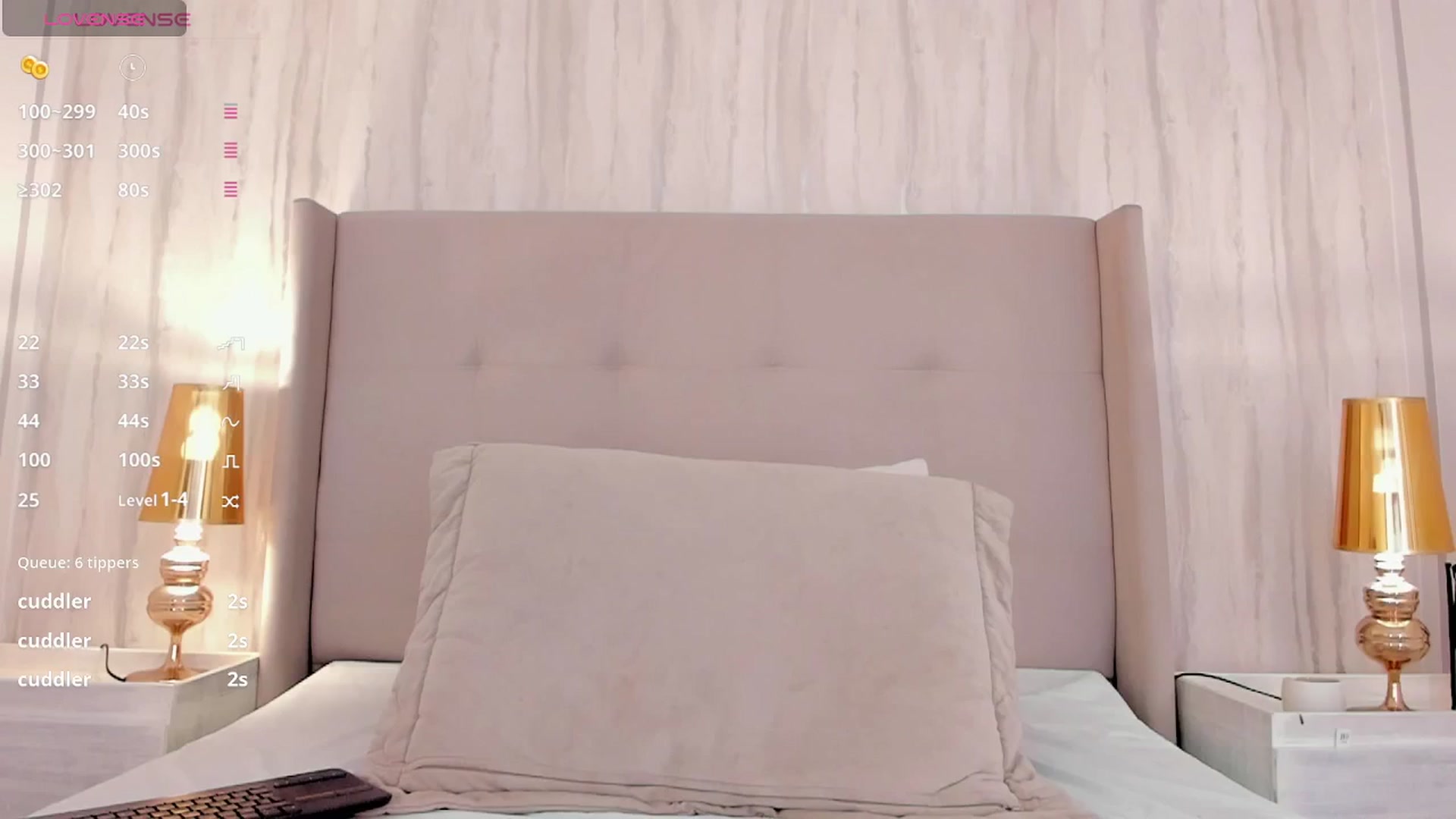 Gallery image thumbnail from valeriah_'s myfreecams stream on, 03/06/2025, 11:41 image 14 of 20