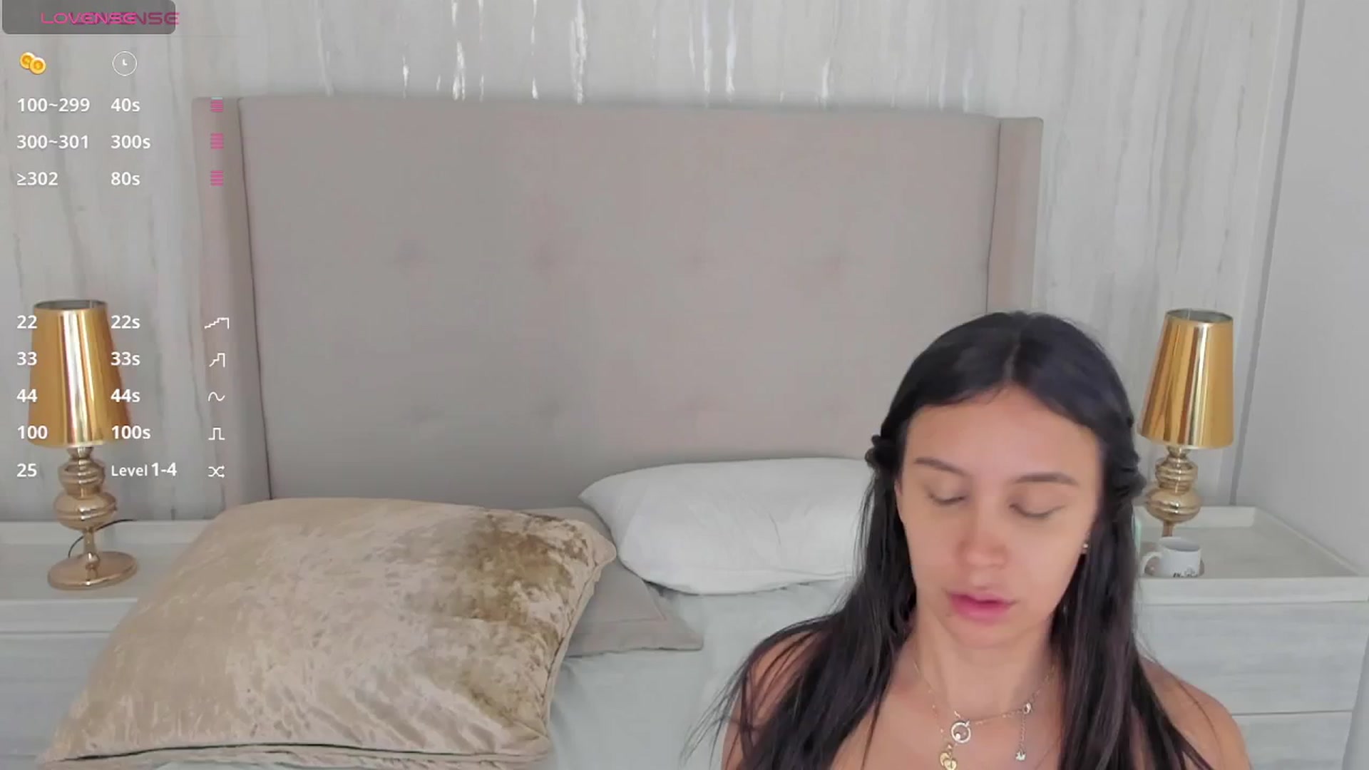Gallery image thumbnail from valeriah_'s myfreecams stream on, 03/27/2025, 14:57 image 4 of 20