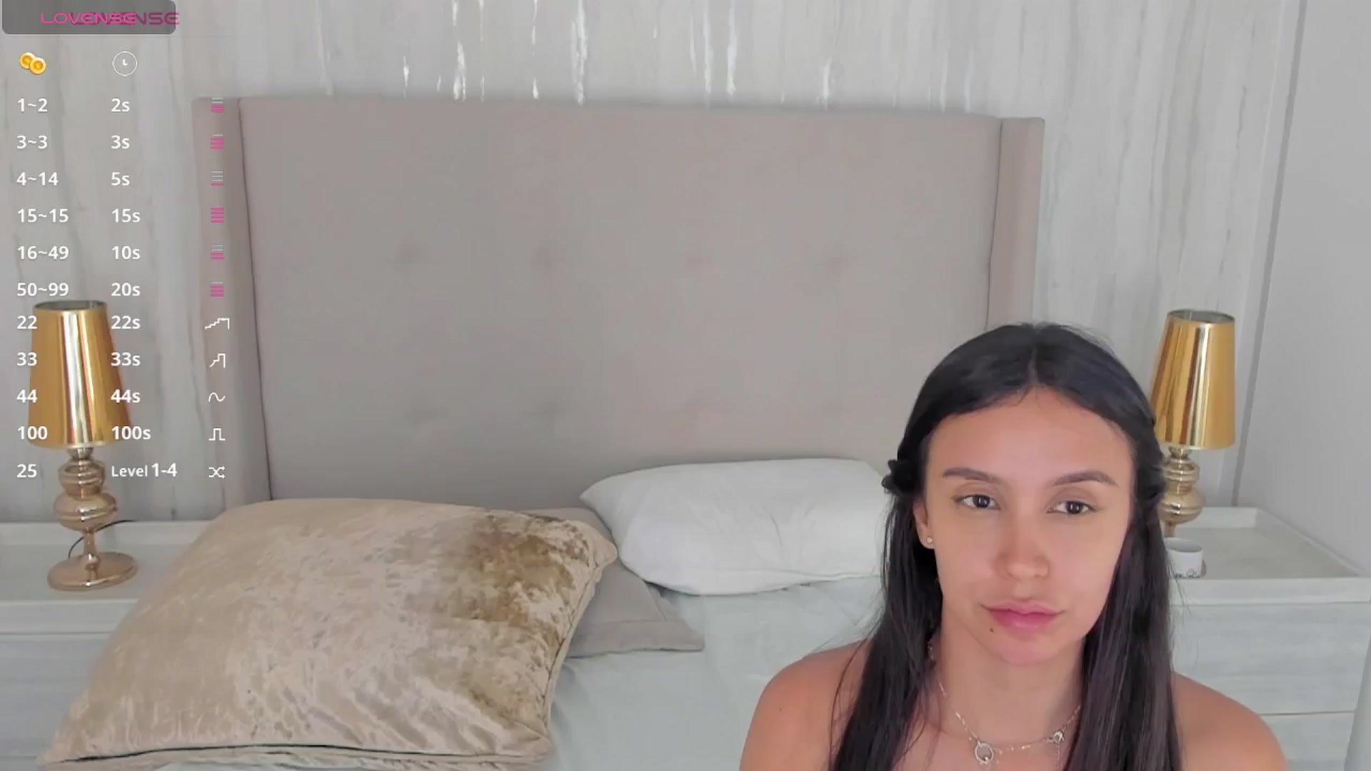 Gallery image thumbnail from valeriah_'s myfreecams stream on, 03/27/2025, 14:57 image 1 of 20