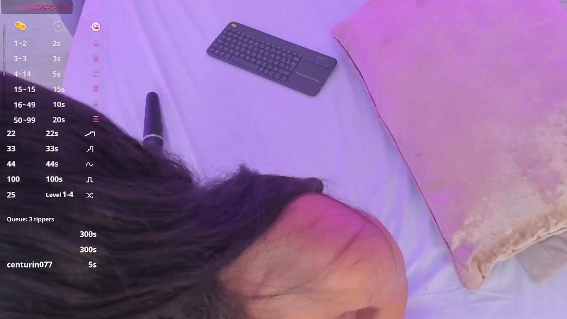 Gallery image thumbnail from valeriah_'s myfreecams stream on, 04/22/2025, 13:43 image 16 of 20