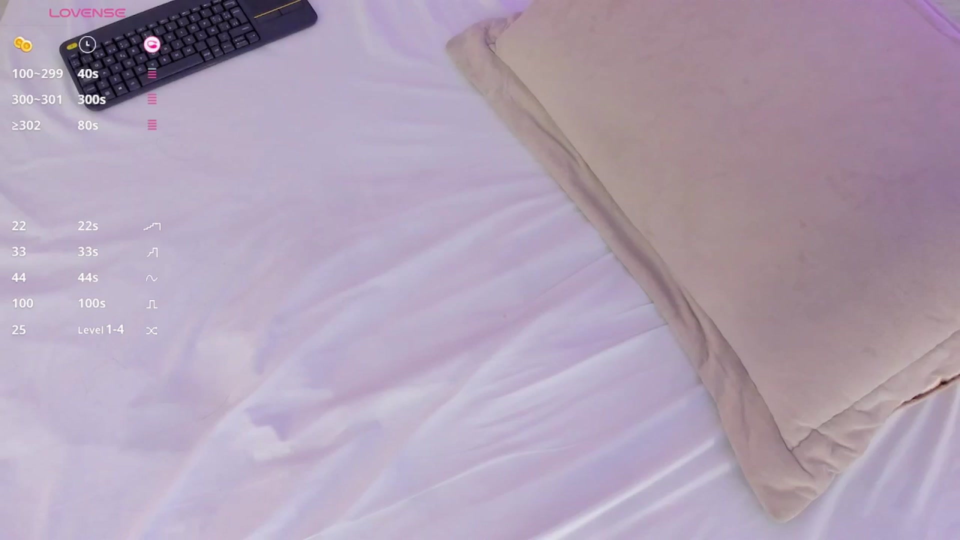 Gallery image thumbnail from valeriah_'s myfreecams stream on, 04/29/2025, 14:52 image 14 of 20