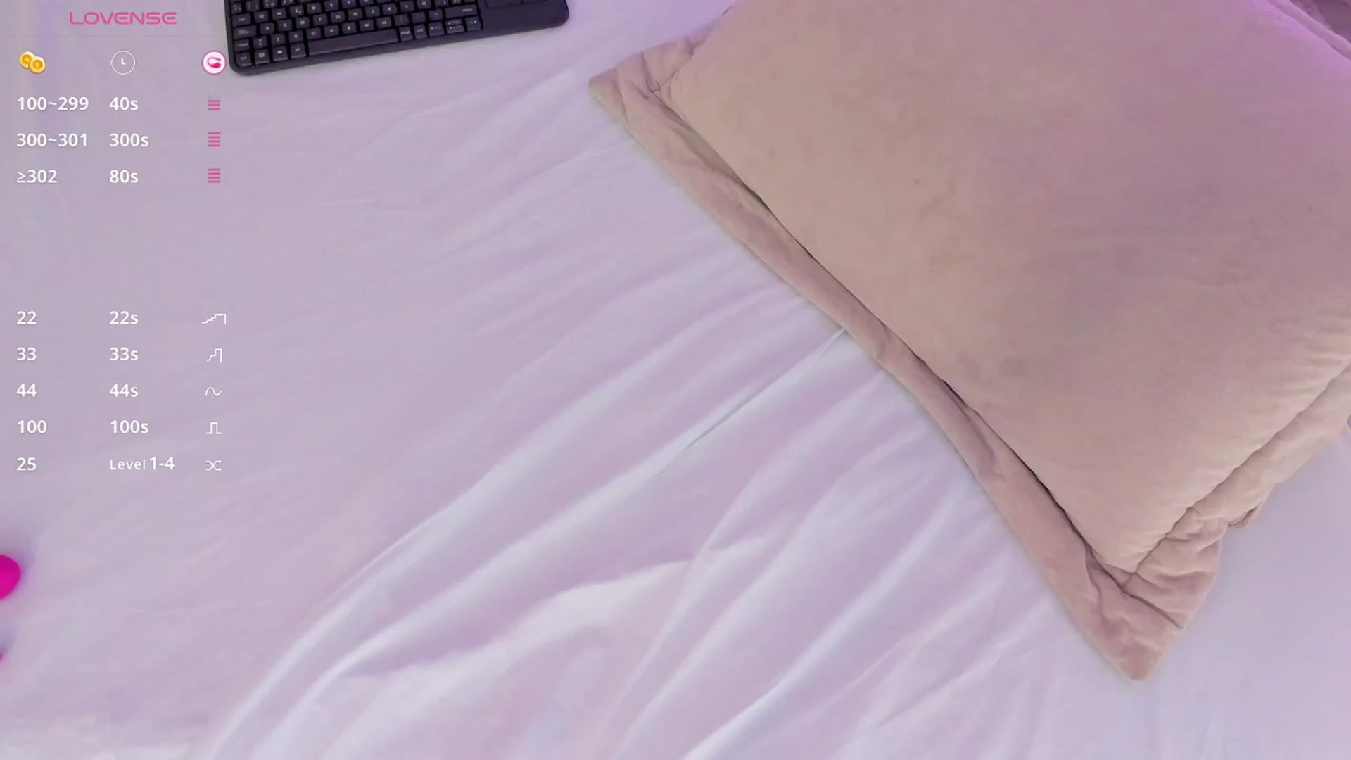 Gallery image thumbnail from valeriah_'s myfreecams stream on, 04/30/2025, 13:31 image 19 of 20