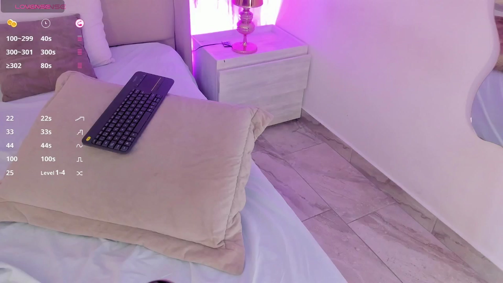 Gallery image thumbnail from valeriah_'s myfreecams stream on, 05/01/2025, 16:37 image 18 of 20
