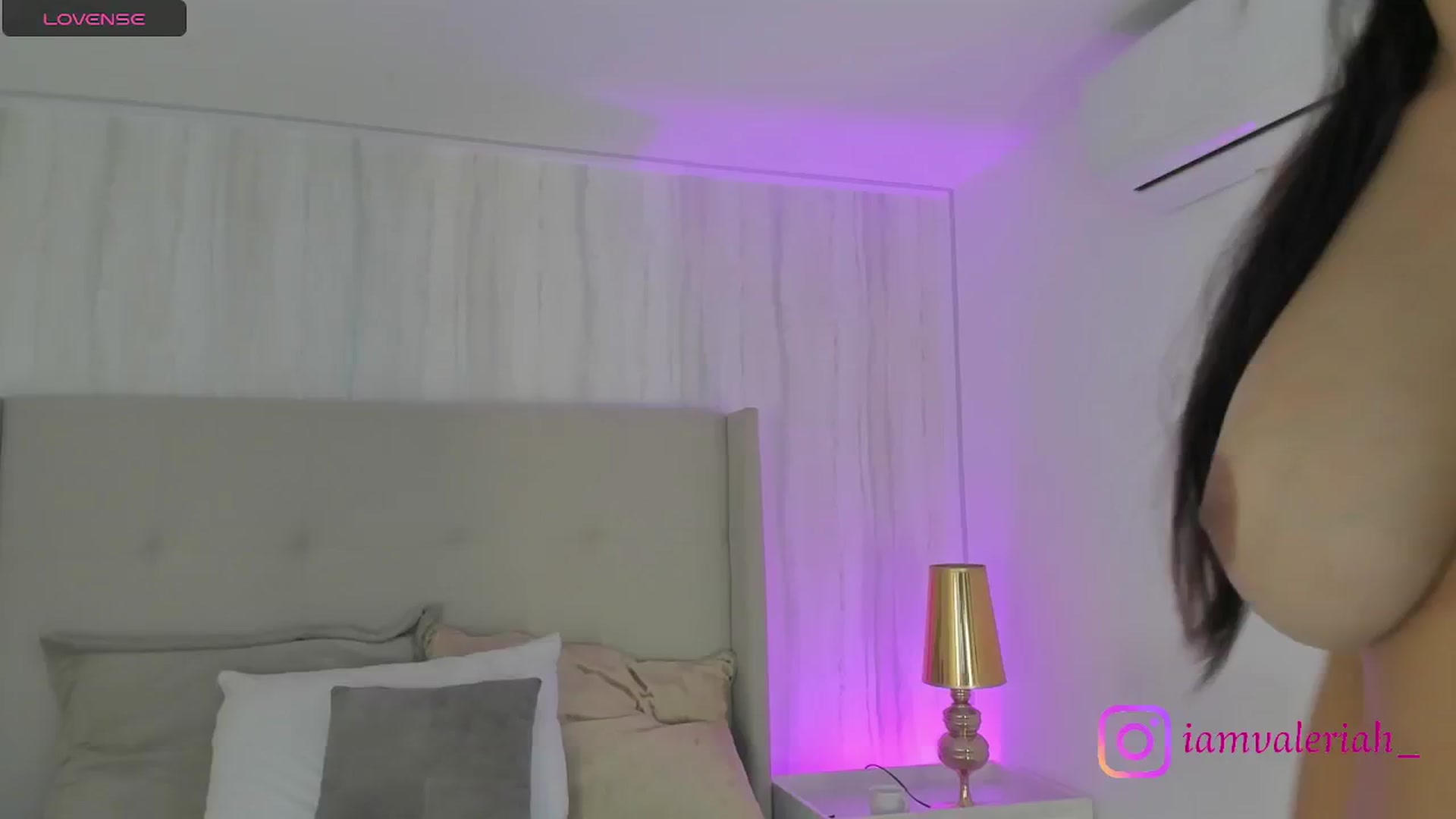 Gallery image thumbnail from valeriah_'s myfreecams stream on, 06/10/2025, 13:48 image 5 of 20