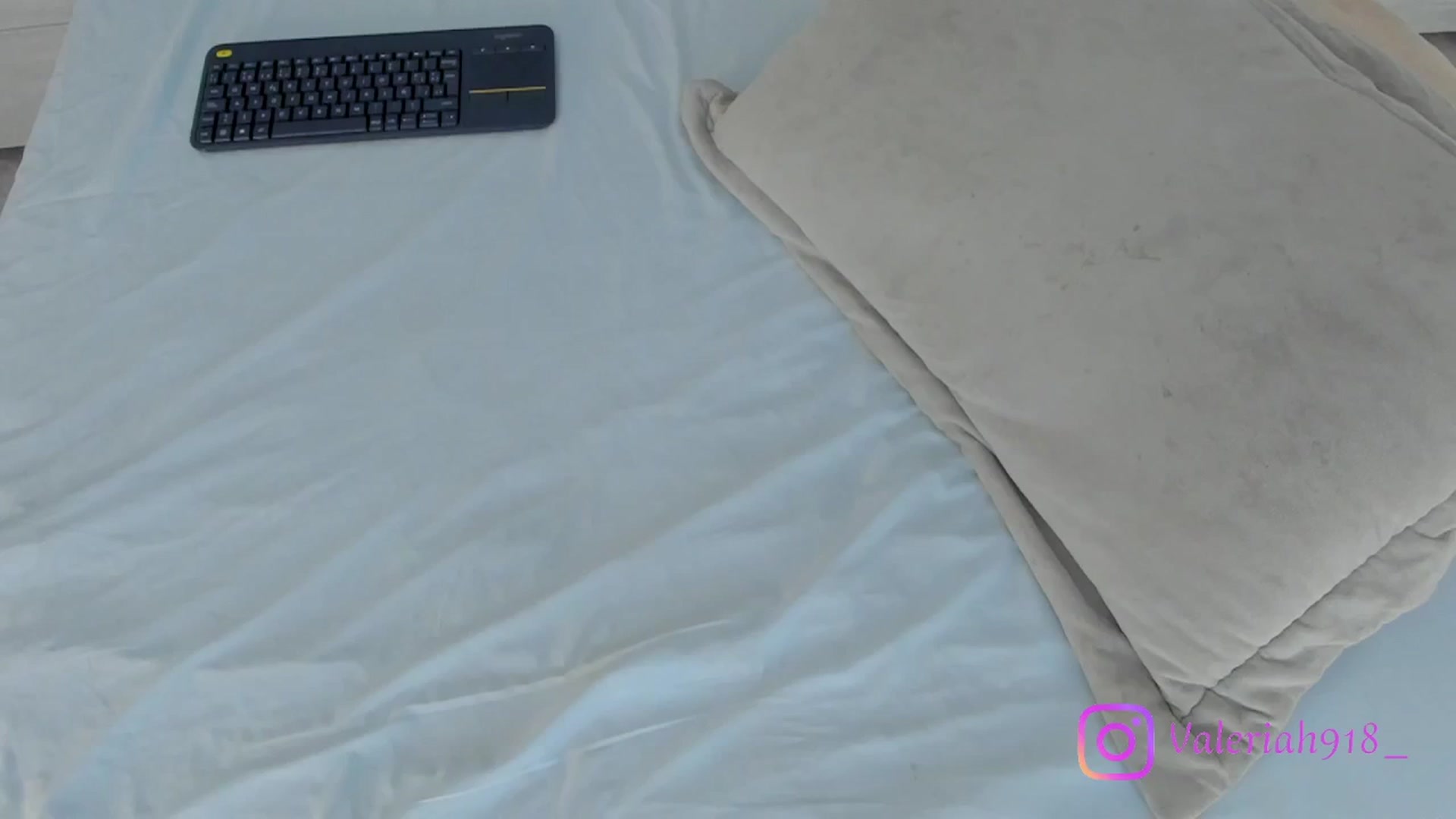 Gallery image thumbnail from valeriah_'s myfreecams stream on, 07/24/2025, 14:08 image 15 of 20