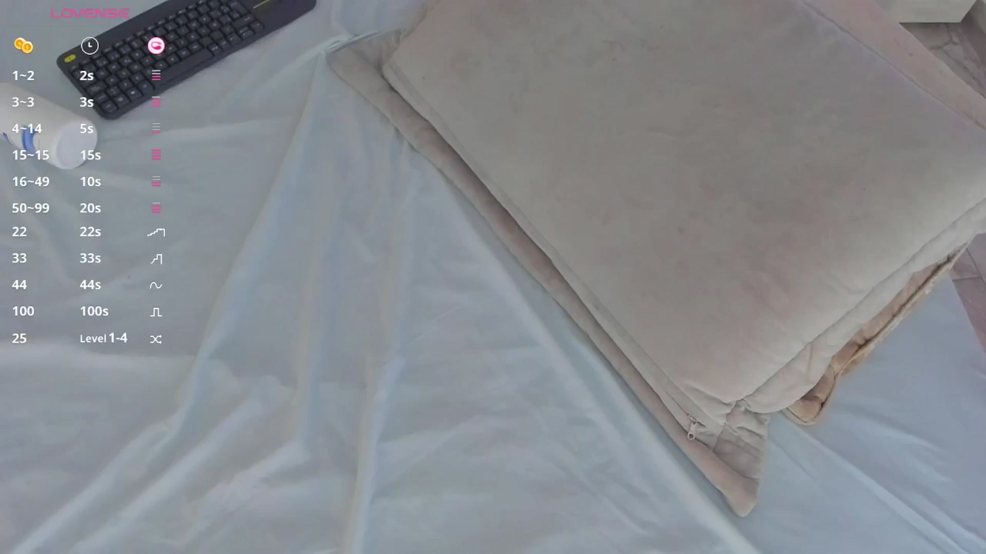 Gallery image thumbnail from valeriah_'s myfreecams stream on, 08/18/2025, 17:59 image 8 of 20