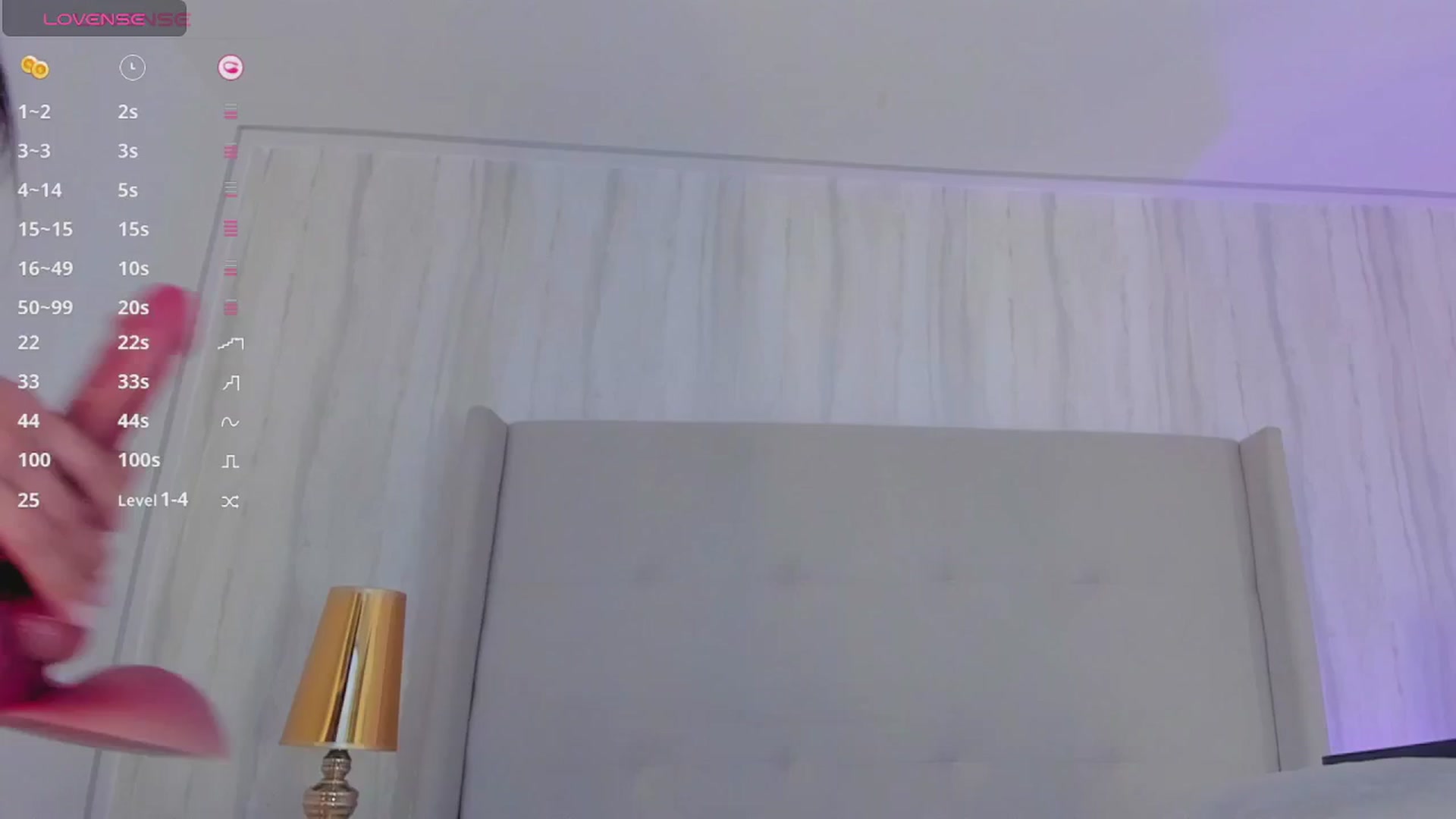 Gallery image thumbnail from valeriah_'s myfreecams stream on, 08/20/2025, 16:42 image 3 of 20