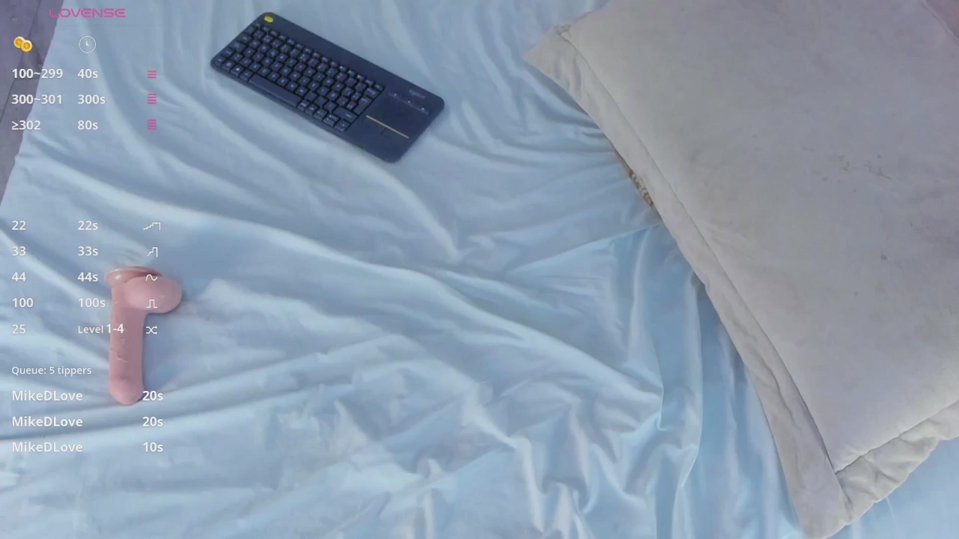 Gallery image thumbnail from valeriah_'s myfreecams stream on, 08/22/2025, 15:11 image 7 of 20