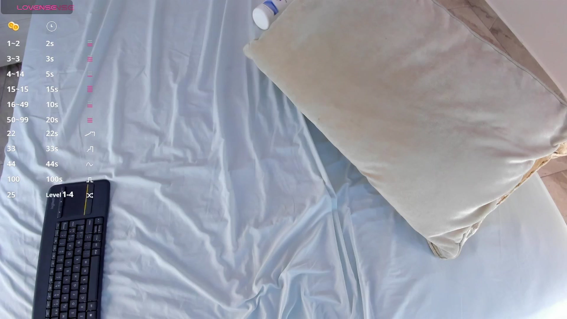 Gallery image thumbnail from valeriah_'s myfreecams stream on, 09/10/2025, 15:29 image 12 of 20