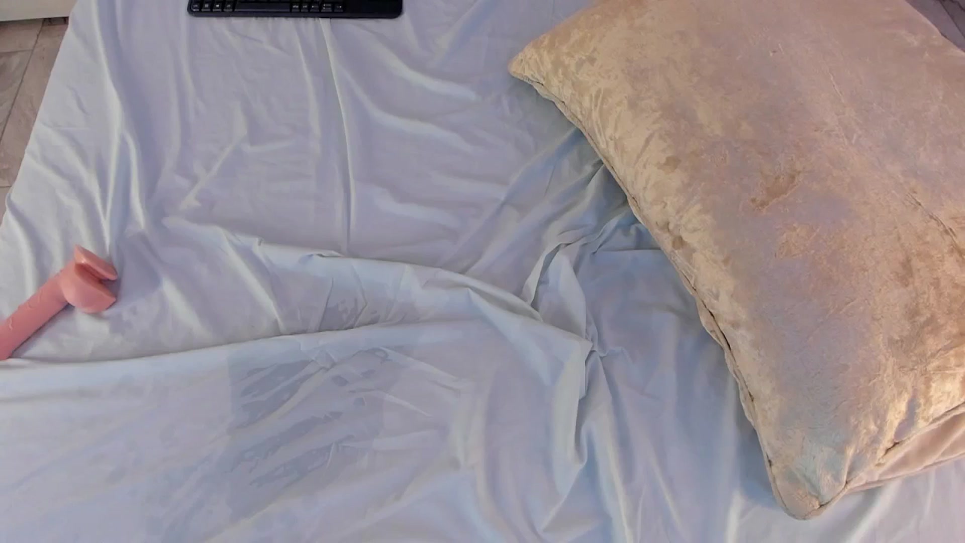 Gallery image thumbnail from valeriah_'s myfreecams stream on, 10/15/2025, 16:58 image 19 of 20