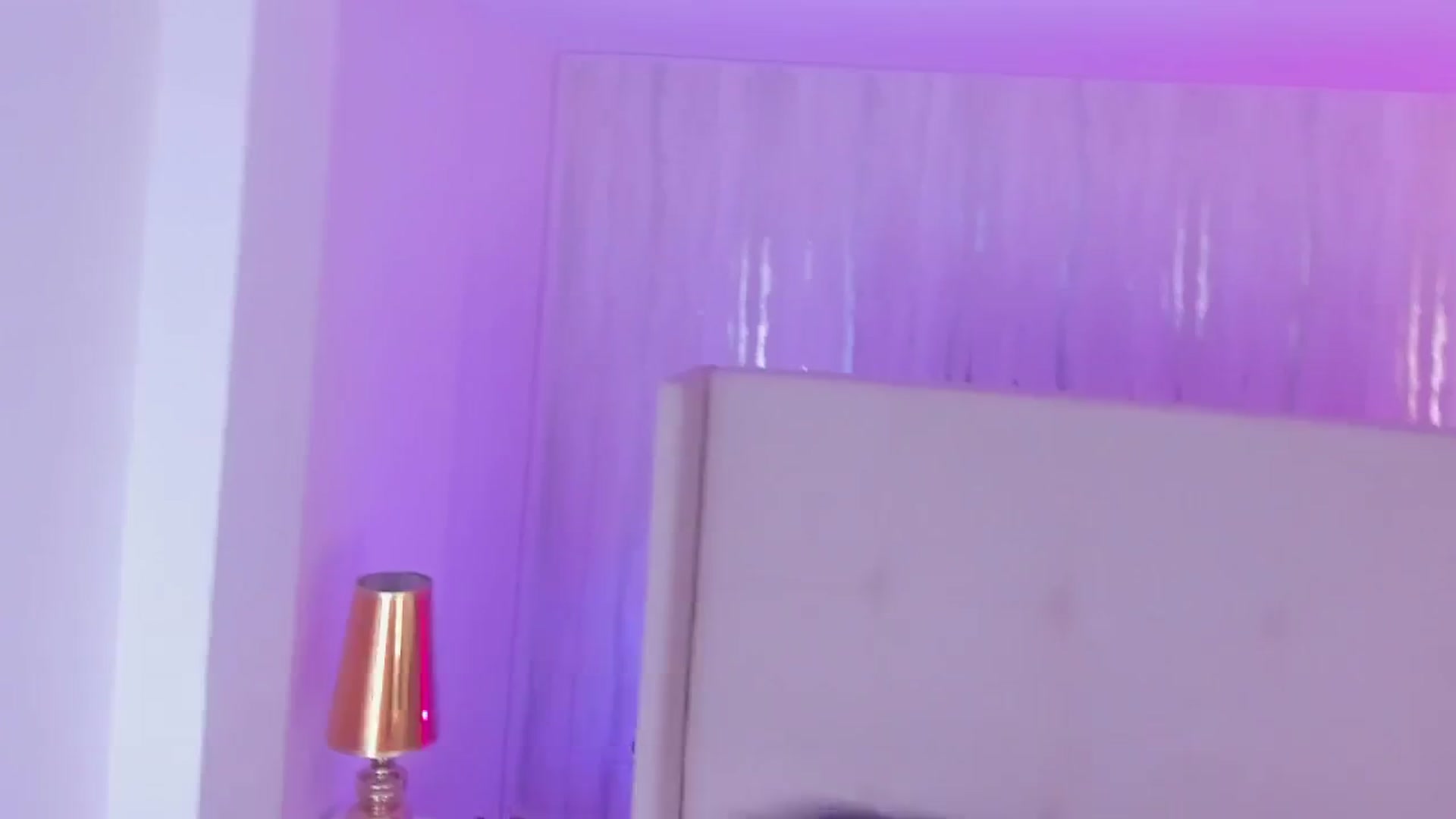 Gallery image thumbnail from valeriah_'s myfreecams stream on, 11/04/2025, 15:06 image 18 of 20