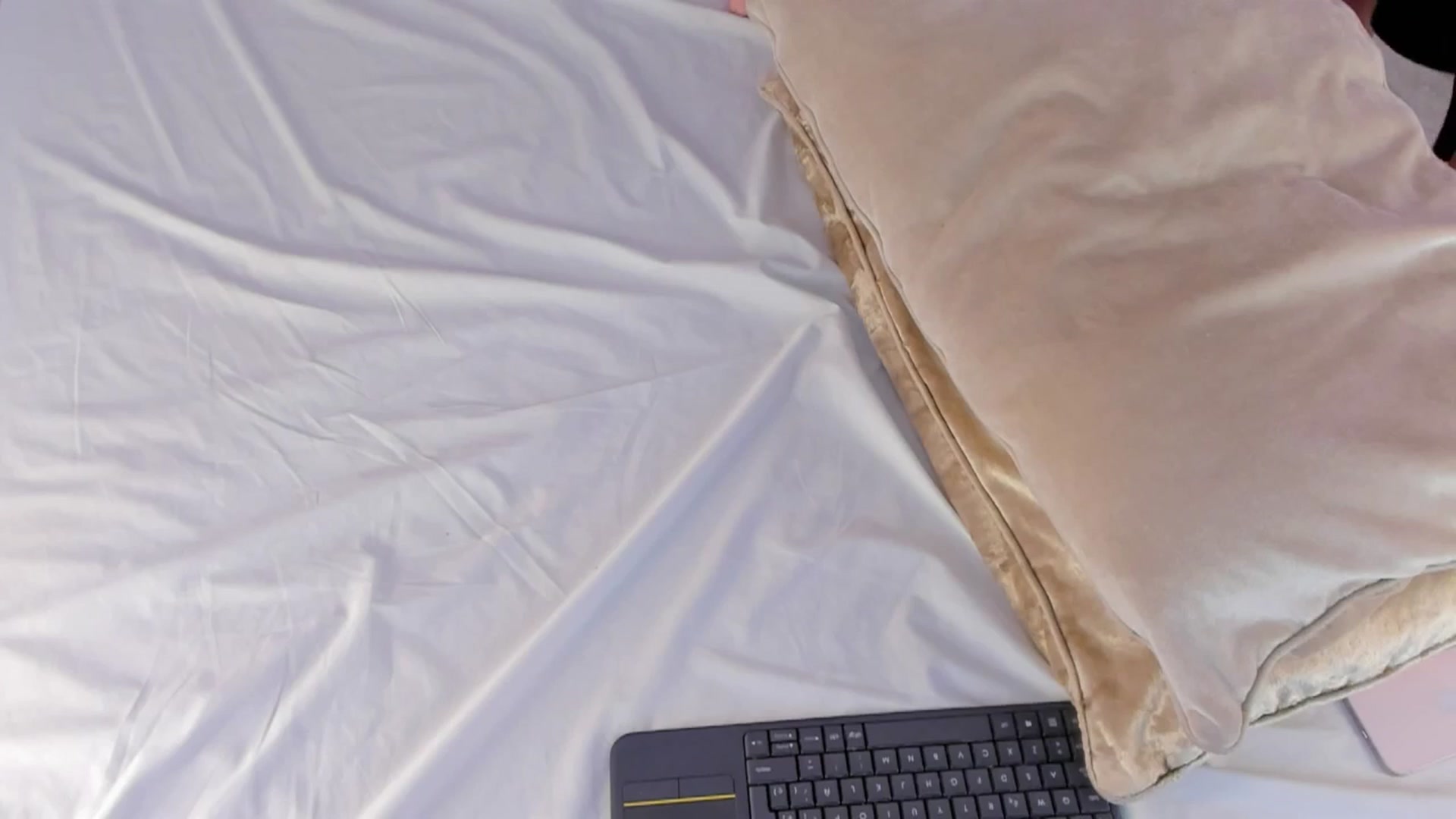 Gallery image thumbnail from valeriah_'s myfreecams stream on, 11/11/2025, 15:03 image 17 of 20